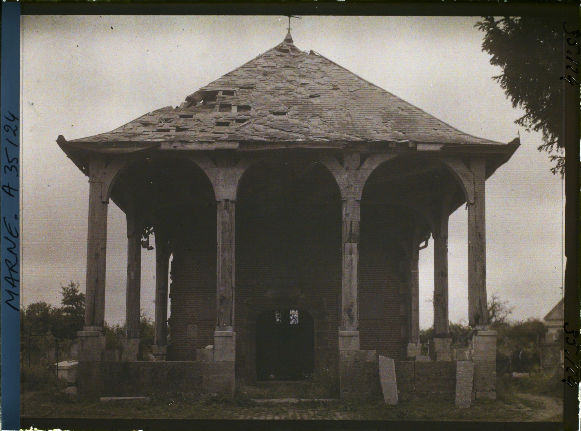 Image représentant France, La Chapelle St Roch, La Chapelle