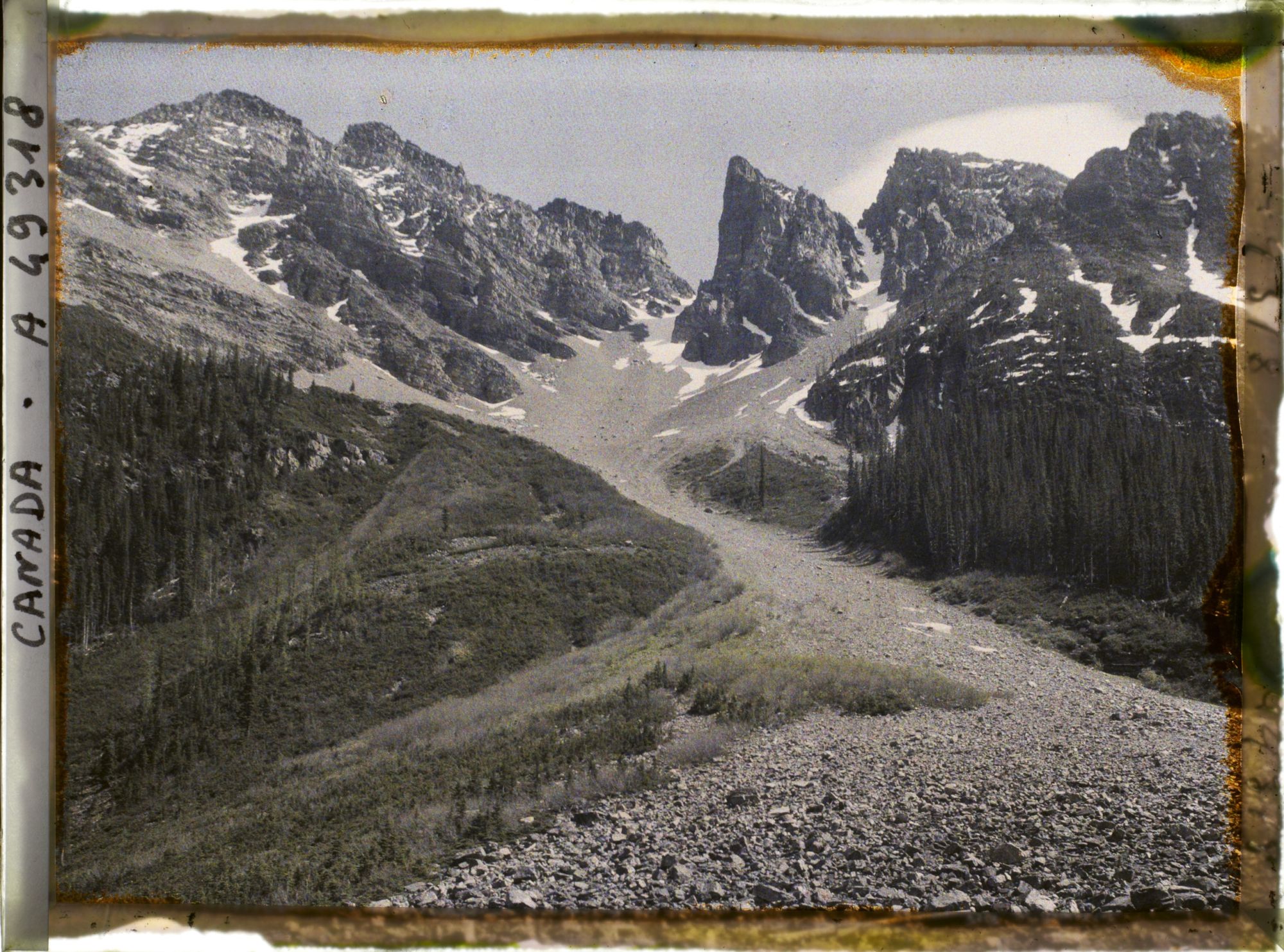Image représentant Canada, Lac Louise, Un Couloir d'Avalanches