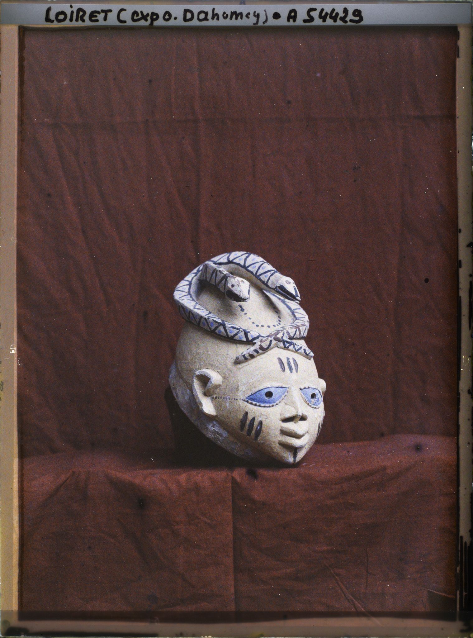 Image représentant Exposition d'art africain, masque aux serpents géminés