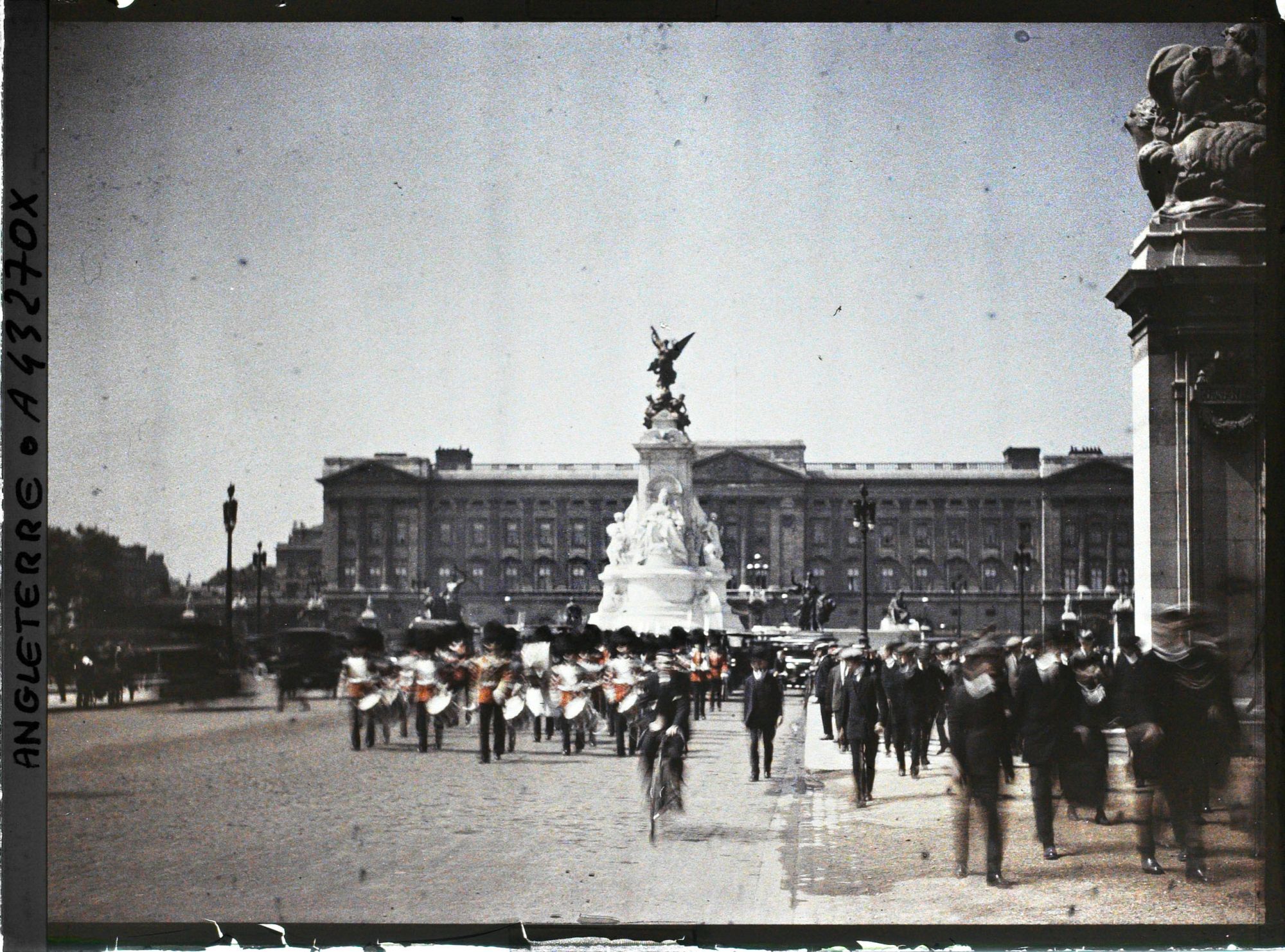 Image représentant La relève de la garde