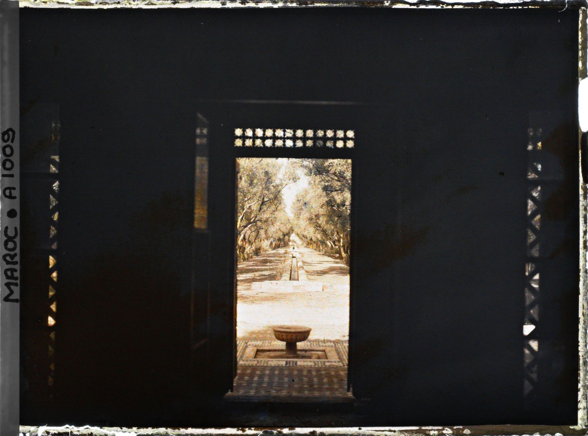 Image représentant Vue en direction des jardins du Dar el Maghzen