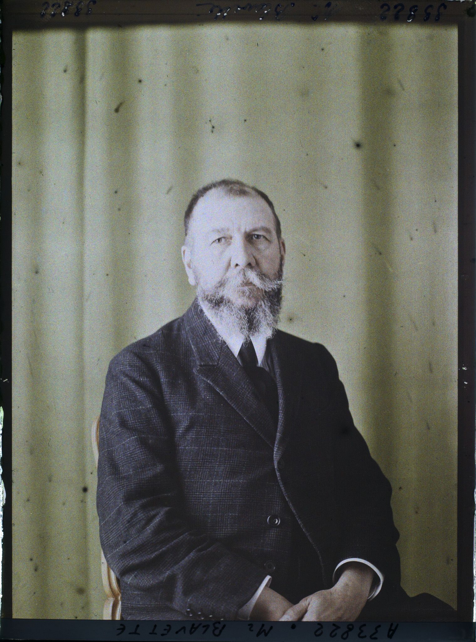 Image représentant https://musee-albert-kahn.s-museum.fr/home/NWQ2OTAwYzNmYjZlZTk1ZWQwODJmMjY4L2dlbmVyaWMtbm90aWNlLXRhYi9hdXRob3JpdHkvNjE3YTc5ZjVjZjhiODk2OGIzMzM3ZDIx/5d6900c3fb6ee95ed082f268/generic-notice-tab/authority/617a79ebcf8b8968b33368bc Monsieur Blavette