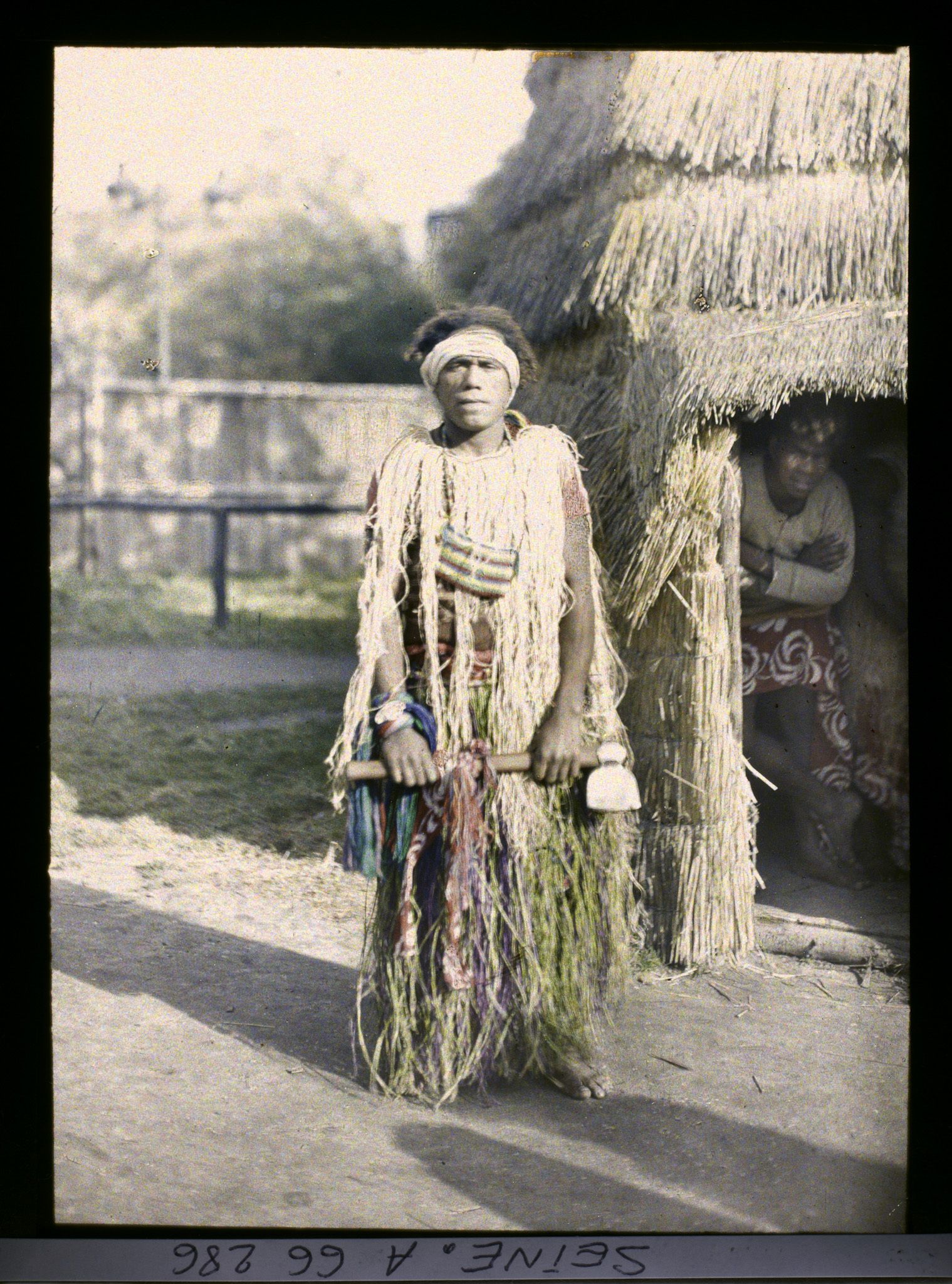 Image représentant L'Exposition Coloniale Internationale de 1931, un homme kanak