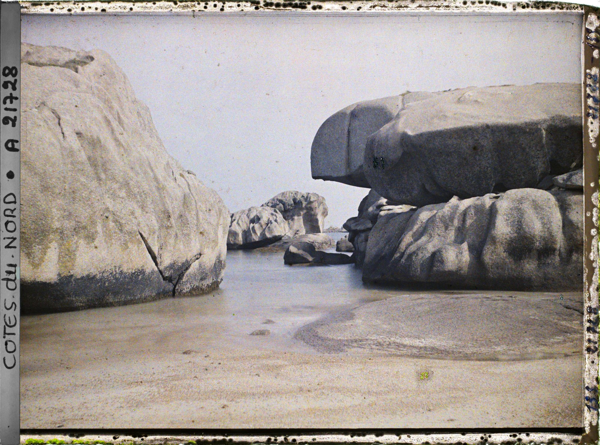 Image représentant Les rochers de la plage Sainte-Anne