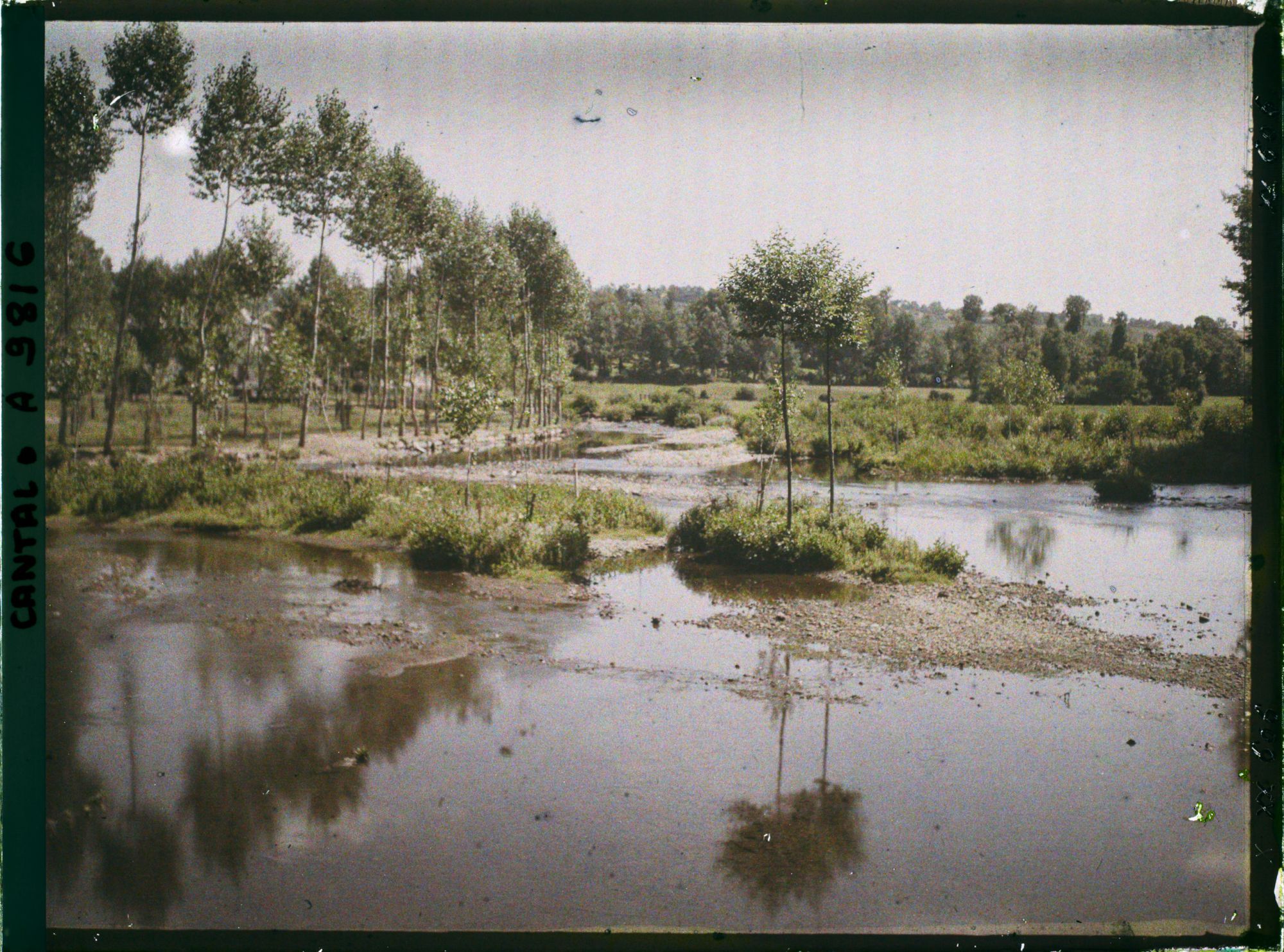 Image représentant Les bords de la Cère