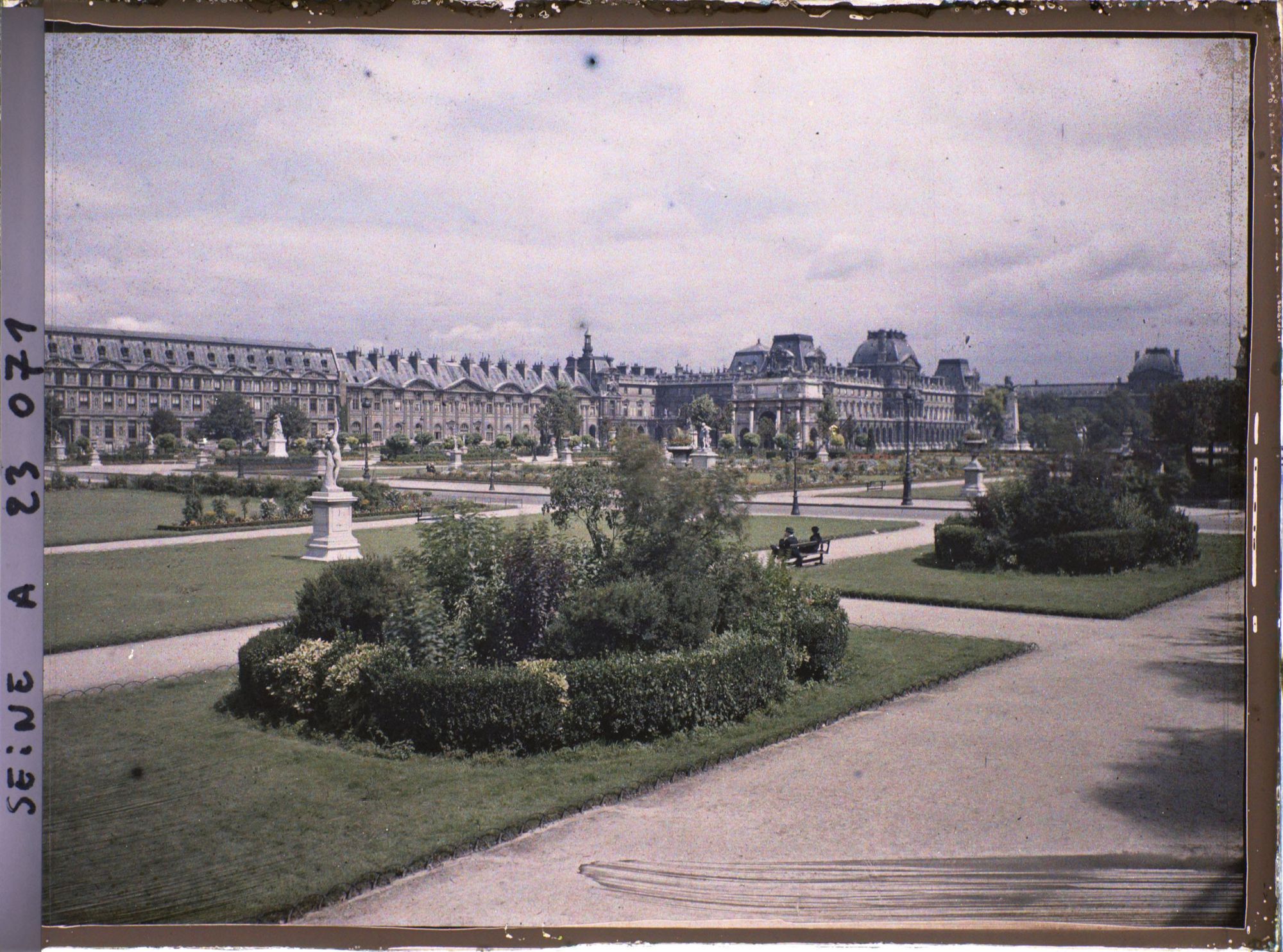 Image représentant Le Louvre et les Tuileries