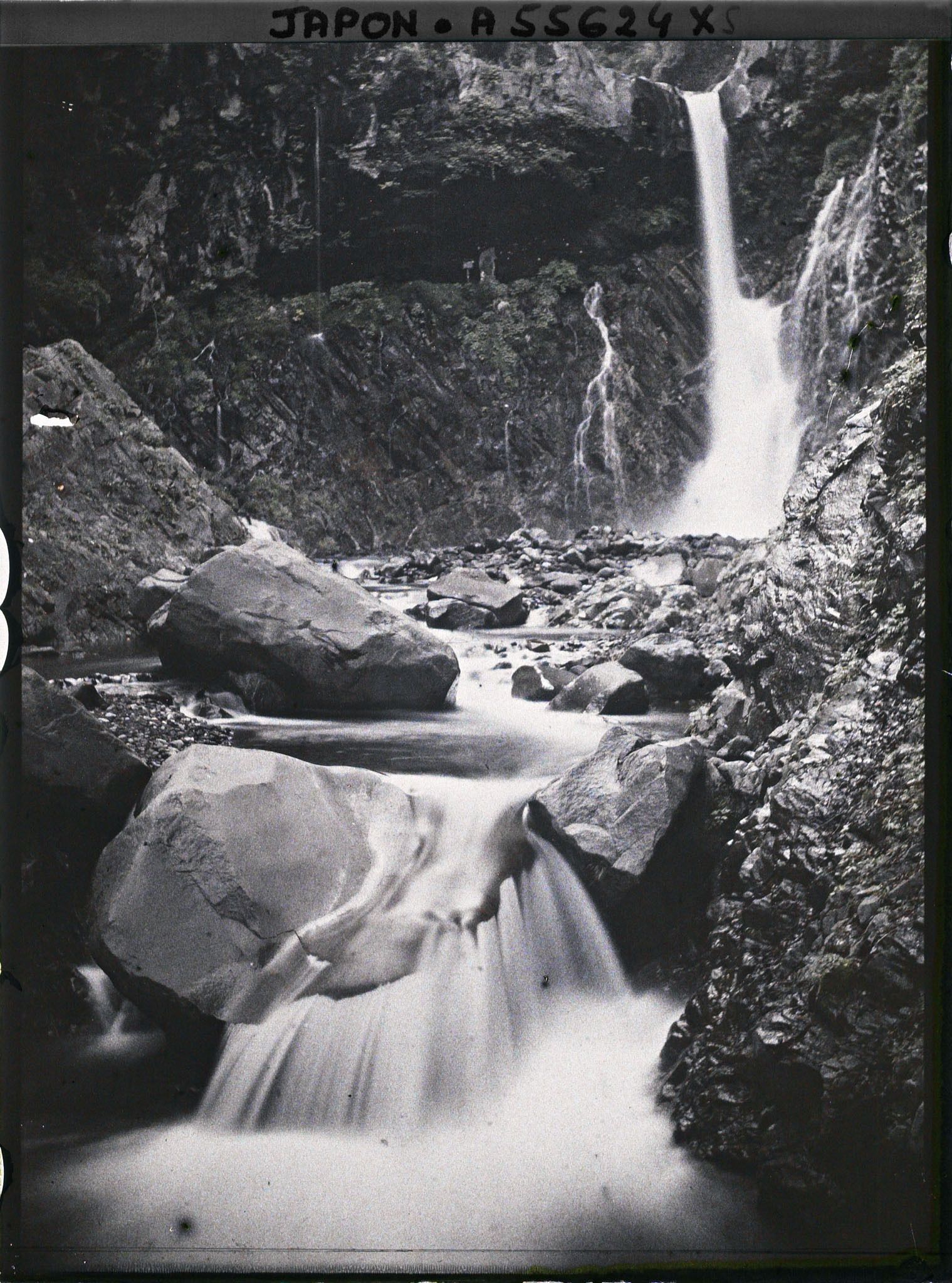 Image représentant Urami-no-taki (chutes d'Urami)