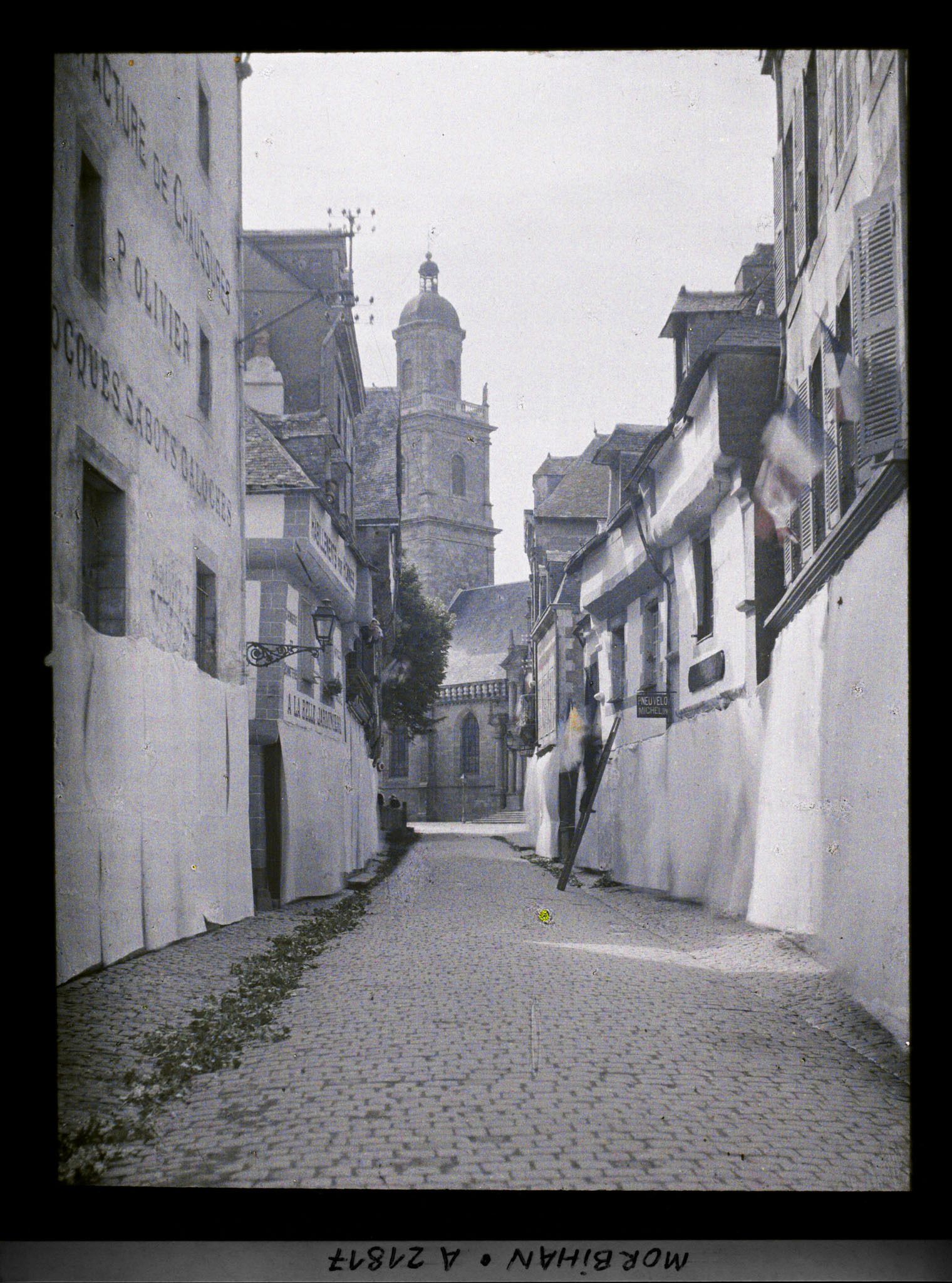Image représentant La rue du Lait avant le passage de la procession de la Fête-Dieu
