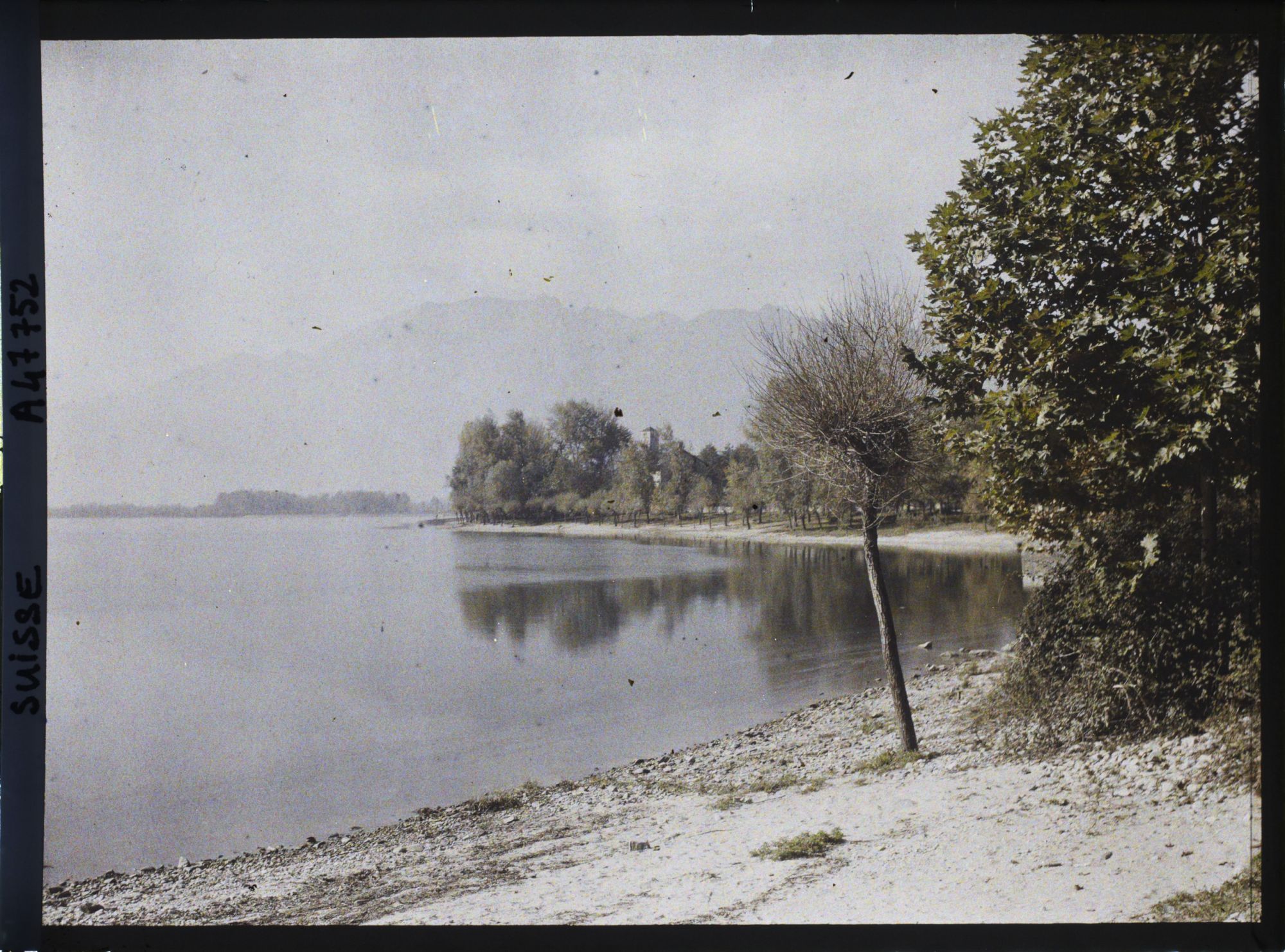 Image représentant Les rives du lac Majeur et la Casa di Ferro