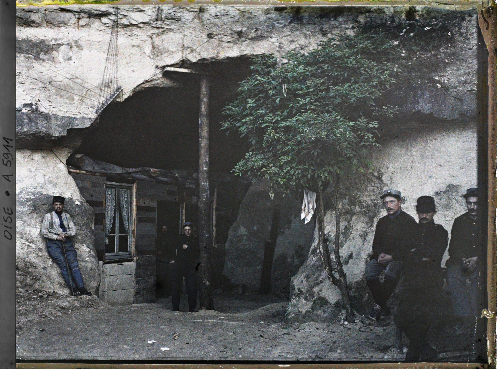 Image représentant Abris dans la carrière de Saint-Claude