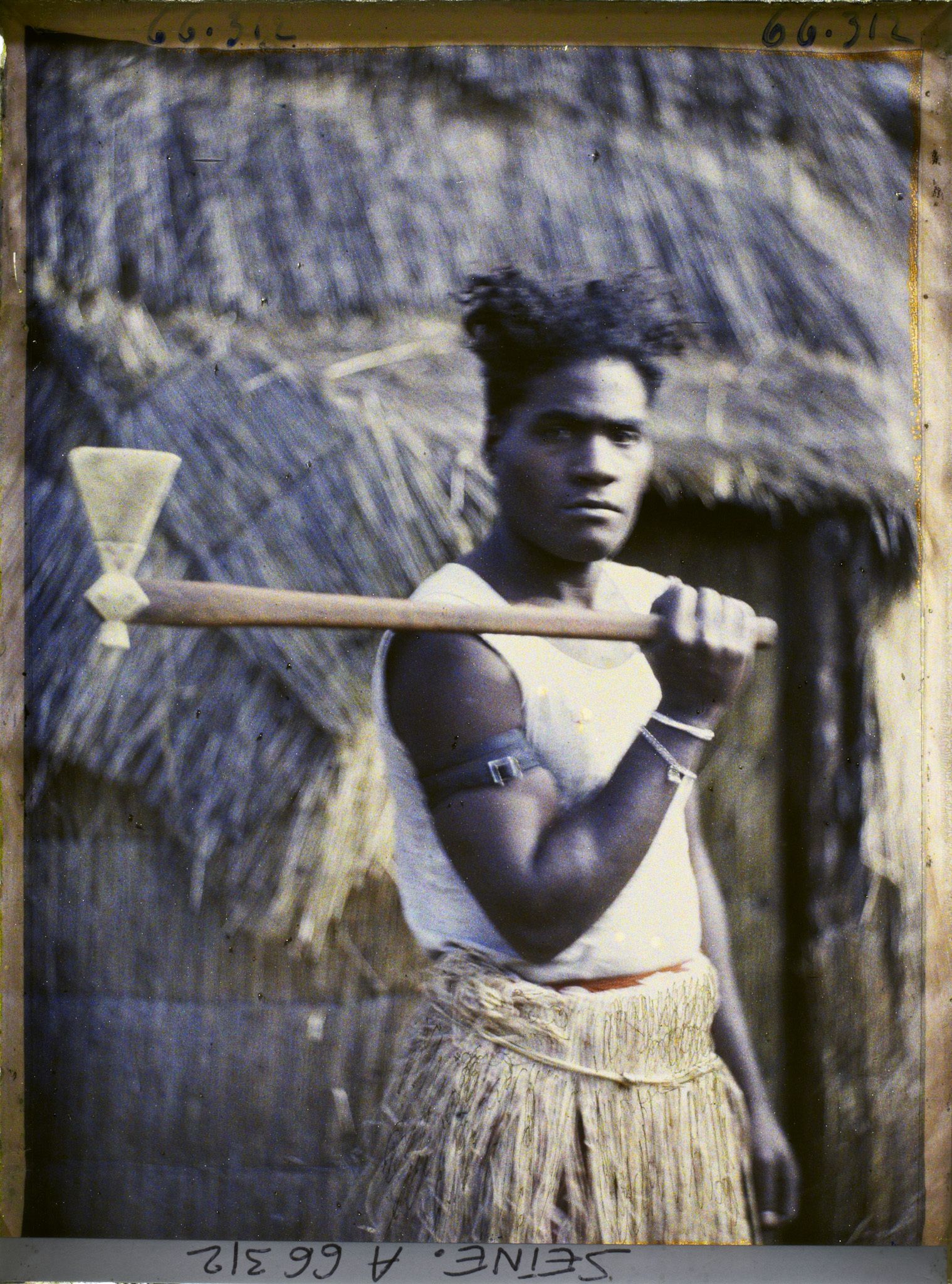 Image représentant L'Exposition Coloniale Internationale de 1931, un homme kanak