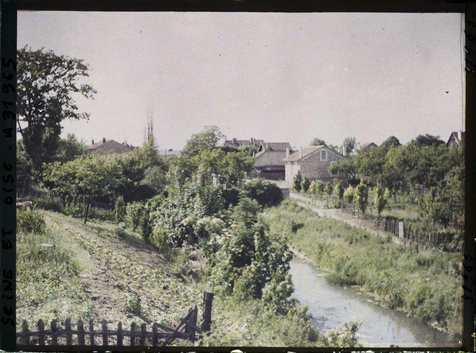 Image représentant France, Marly le Roi, Un Coin du Village
