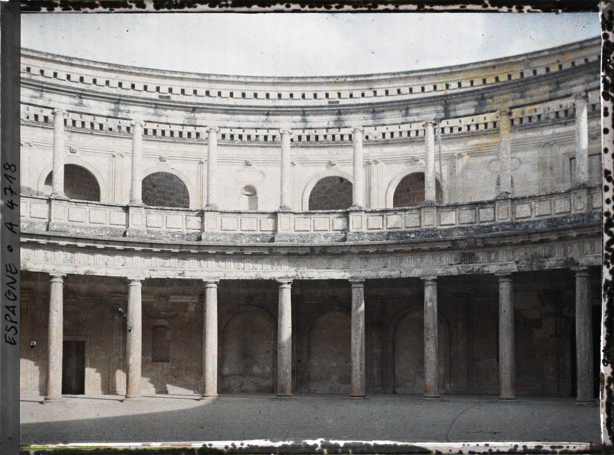 Image représentant Alhambra : cour du palais de Charles Quint