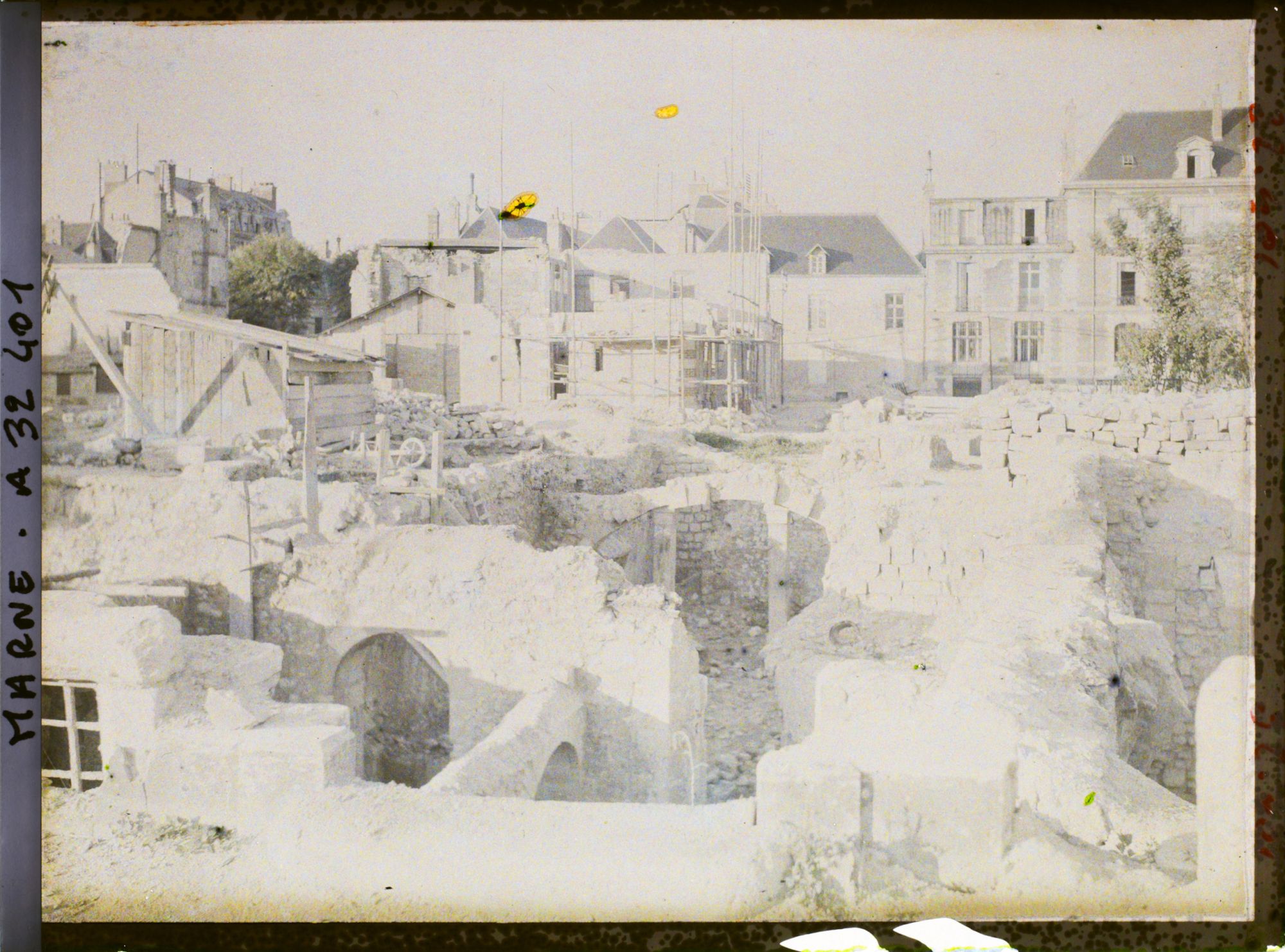 Image représentant France, Reims, Ruines aux abords de la rue Cérès