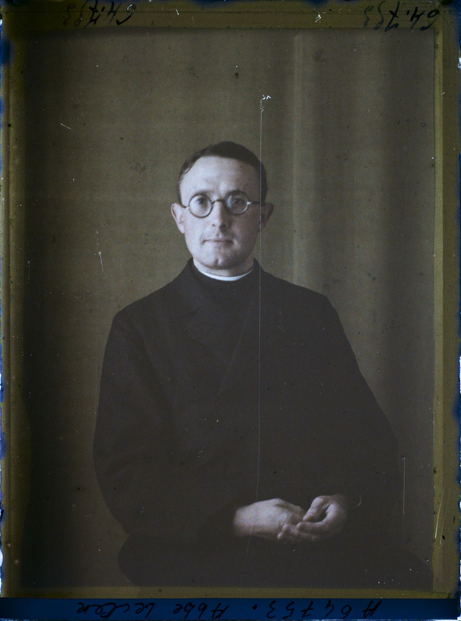 Image représentant https://musee-albert-kahn.s-museum.fr/home/NWQ2OTAwYzNmYjZlZTk1ZWQwODJmMjY4L2dlbmVyaWMtbm90aWNlLXRhYi9hdXRob3JpdHkvNjE3YTc5ZjVjZjhiODk2OGIzMzM3ZDIx/5d6900c3fb6ee95ed082f268/generic-notice-tab/authority/617a79ebcf8b8968b3337159 L'Abbé Leclerc