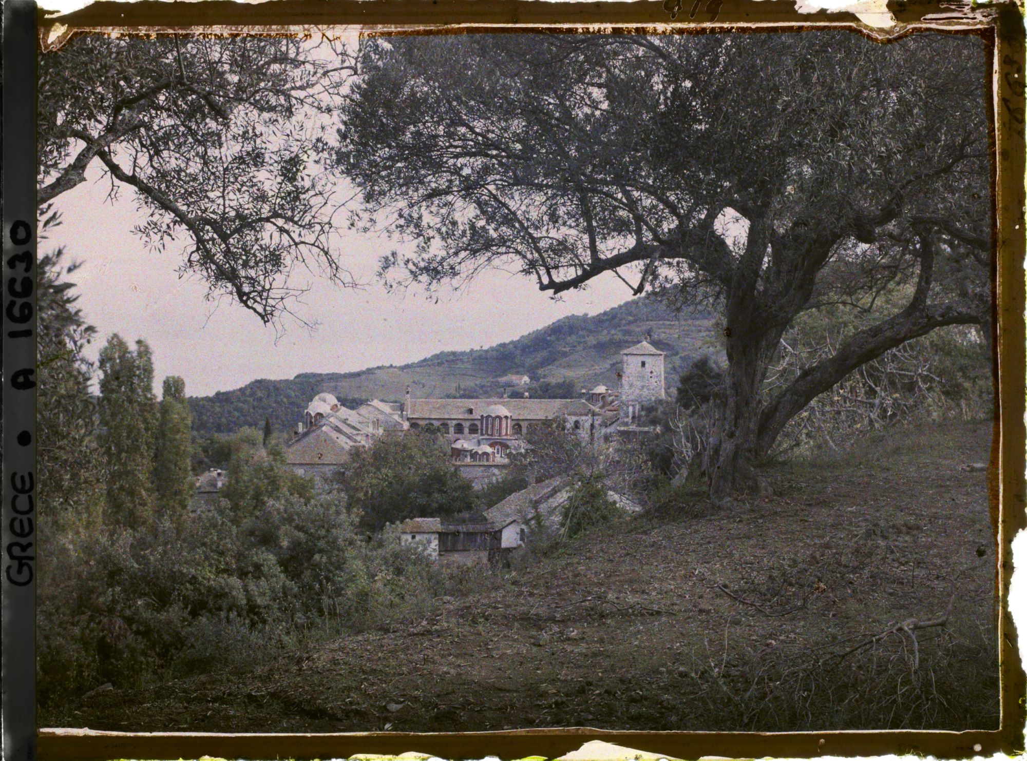 Image représentant Vue d'ensemble sur le monastère de Koutloumousiou