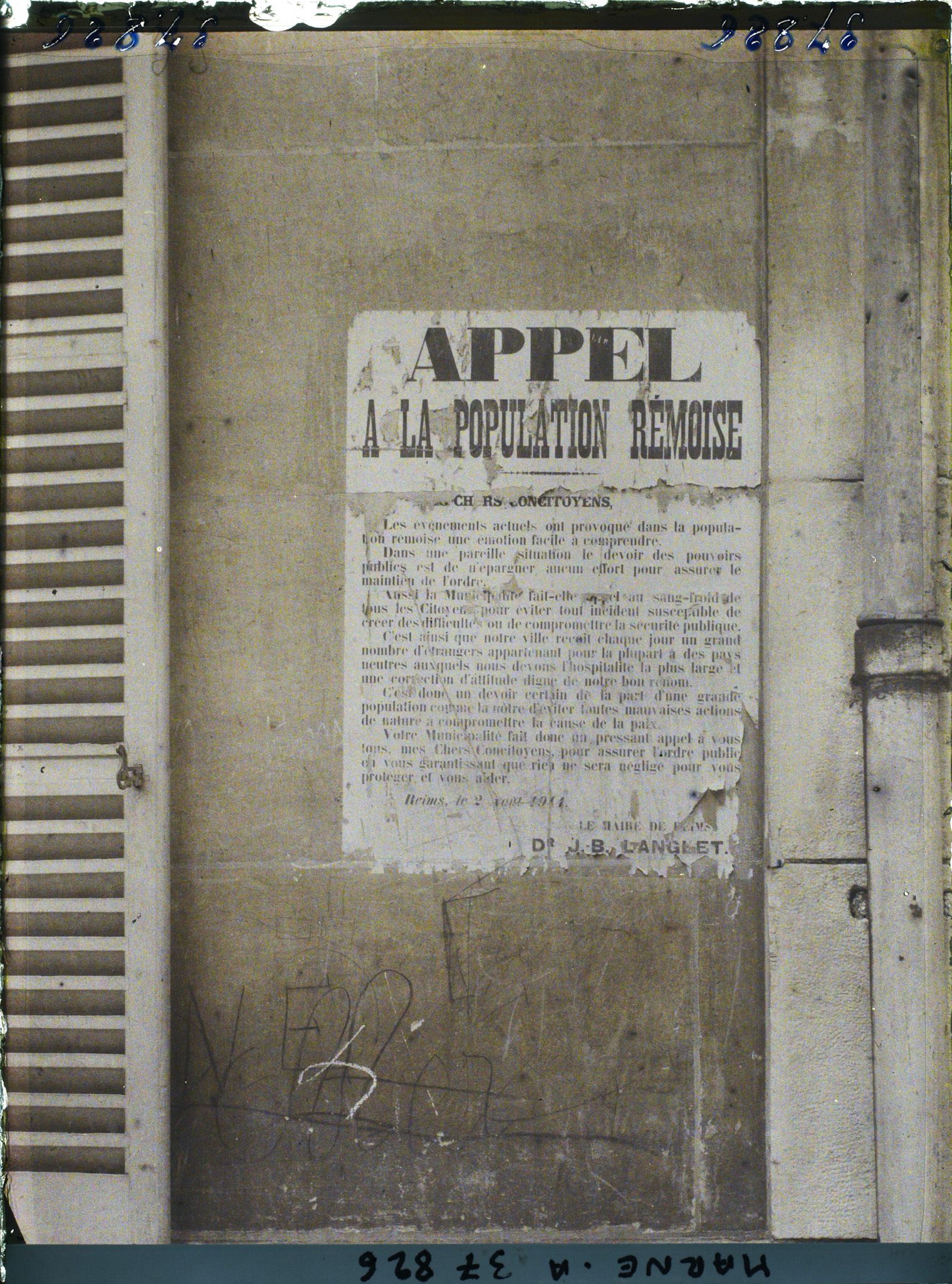 Image représentant France, Reims, Affiche du 2 Août 1914 sur les murs du N° 38 de la rue St Symphorien
