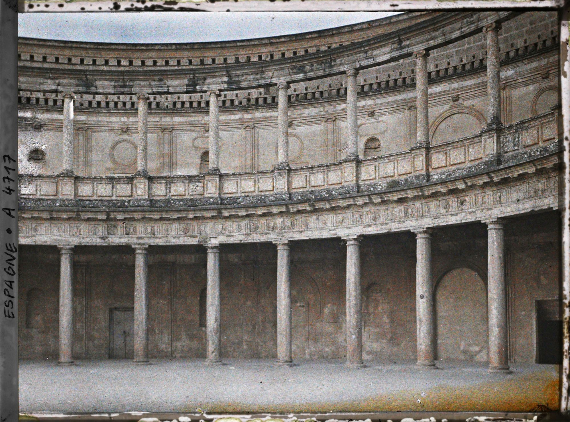 Image représentant Alhambra : cour du palais de Charles Quint