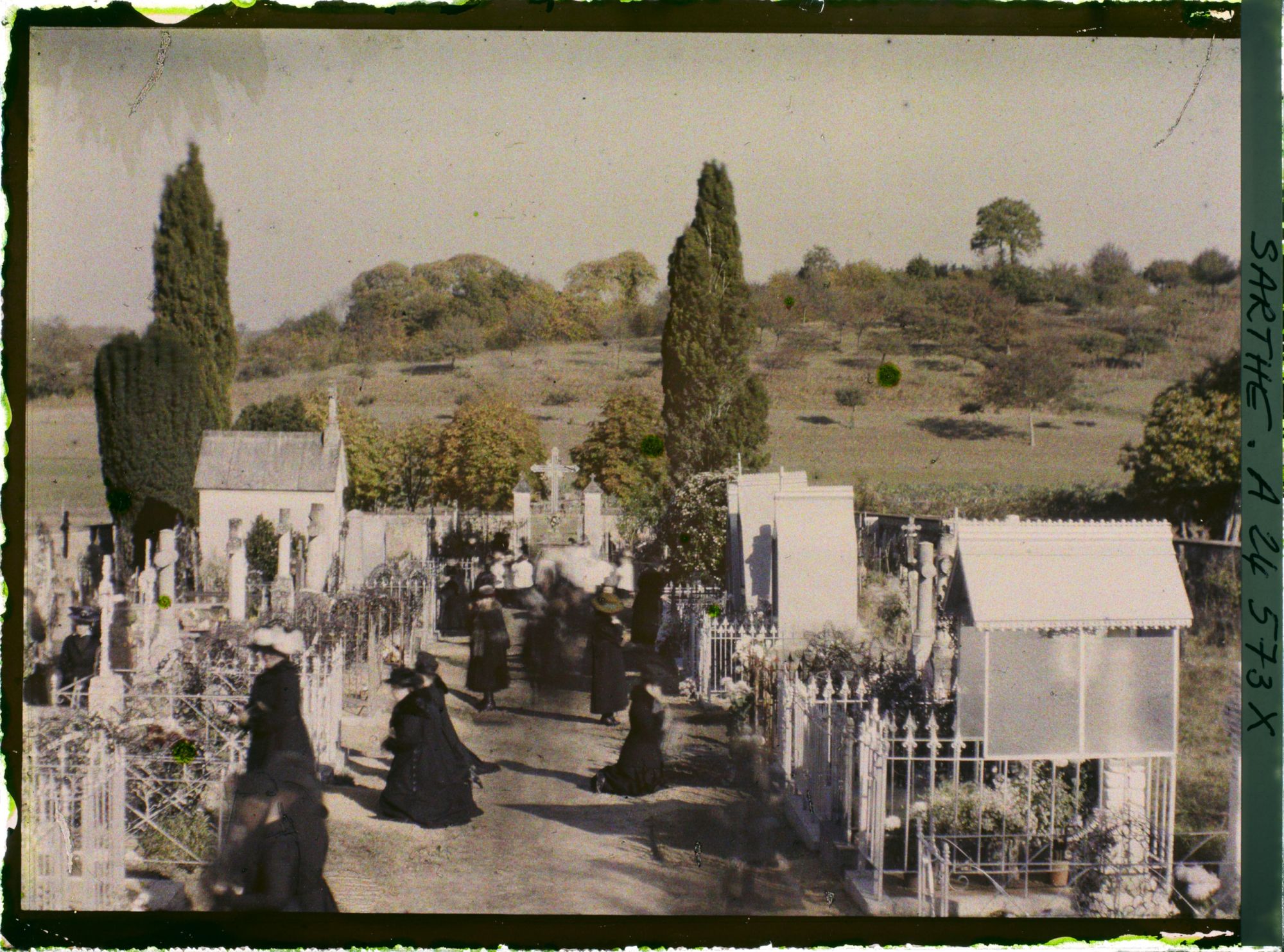 Image représentant Procession au Cimetière de Verneuil-le-Chétif