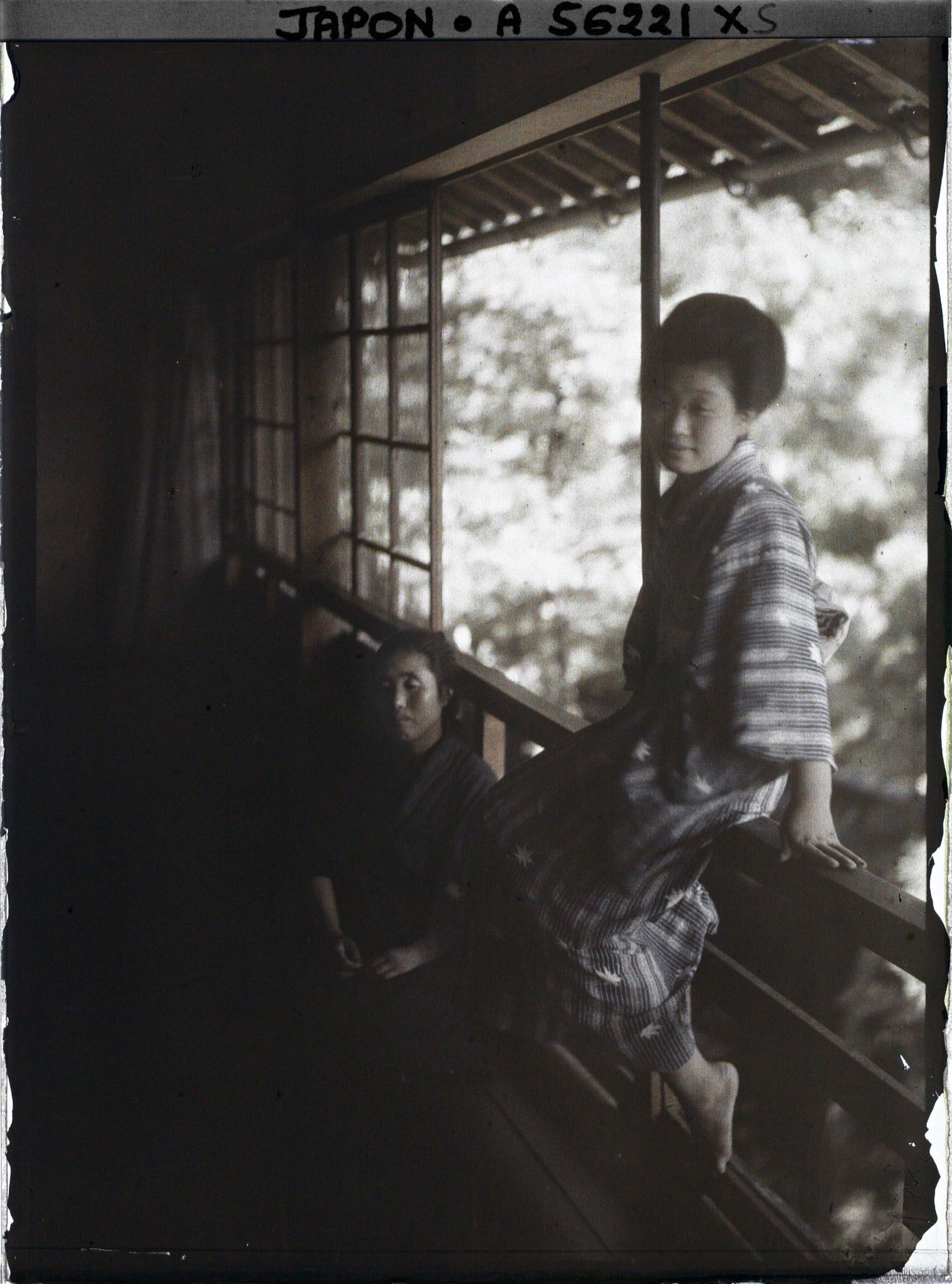 Image représentant Jeunes employées de l'auberge