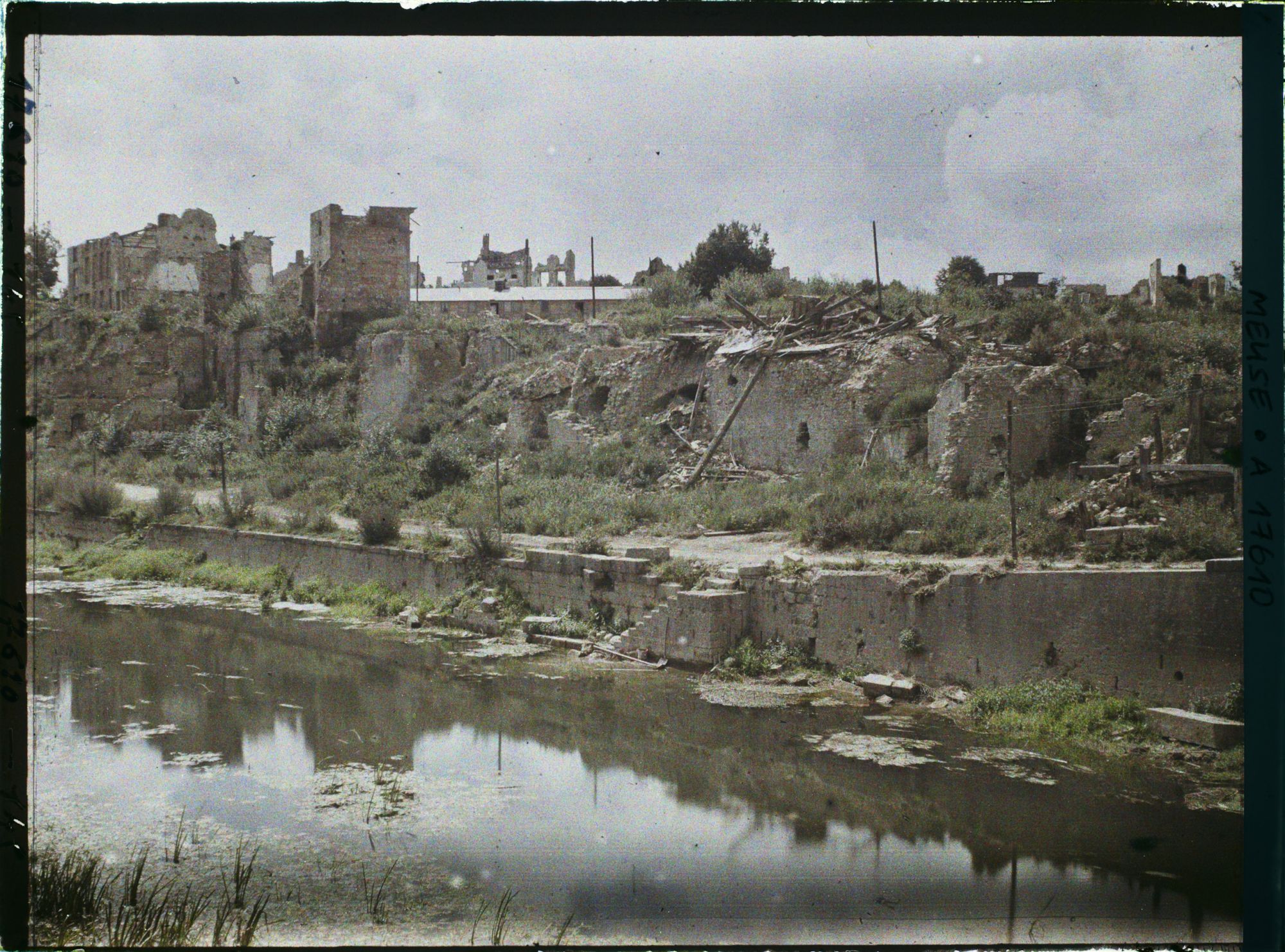 Image représentant France, Varennes, Les bords de l'Aire