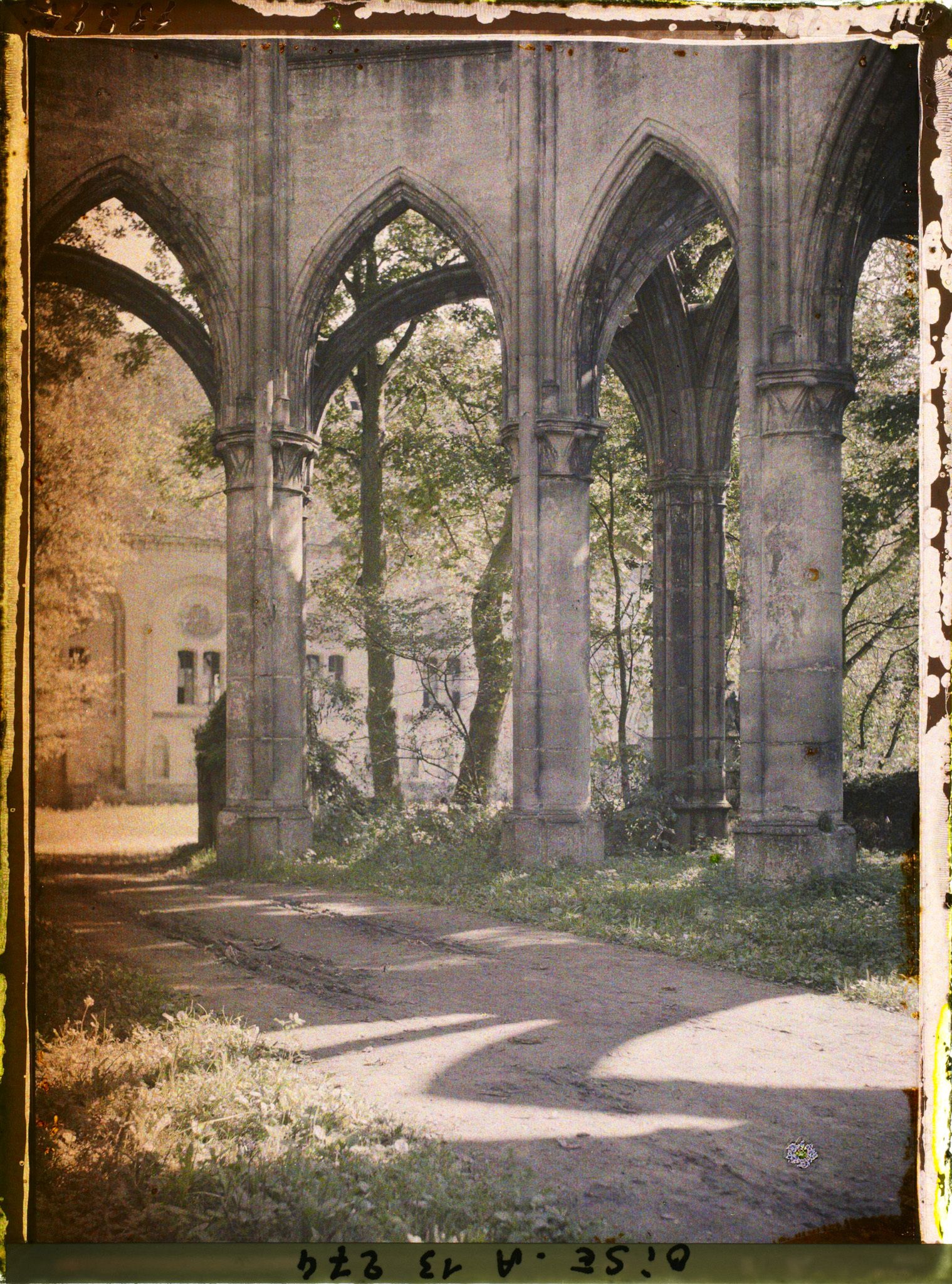 Image représentant France, Ourscamps, Abside de l'ancienne Abbaye