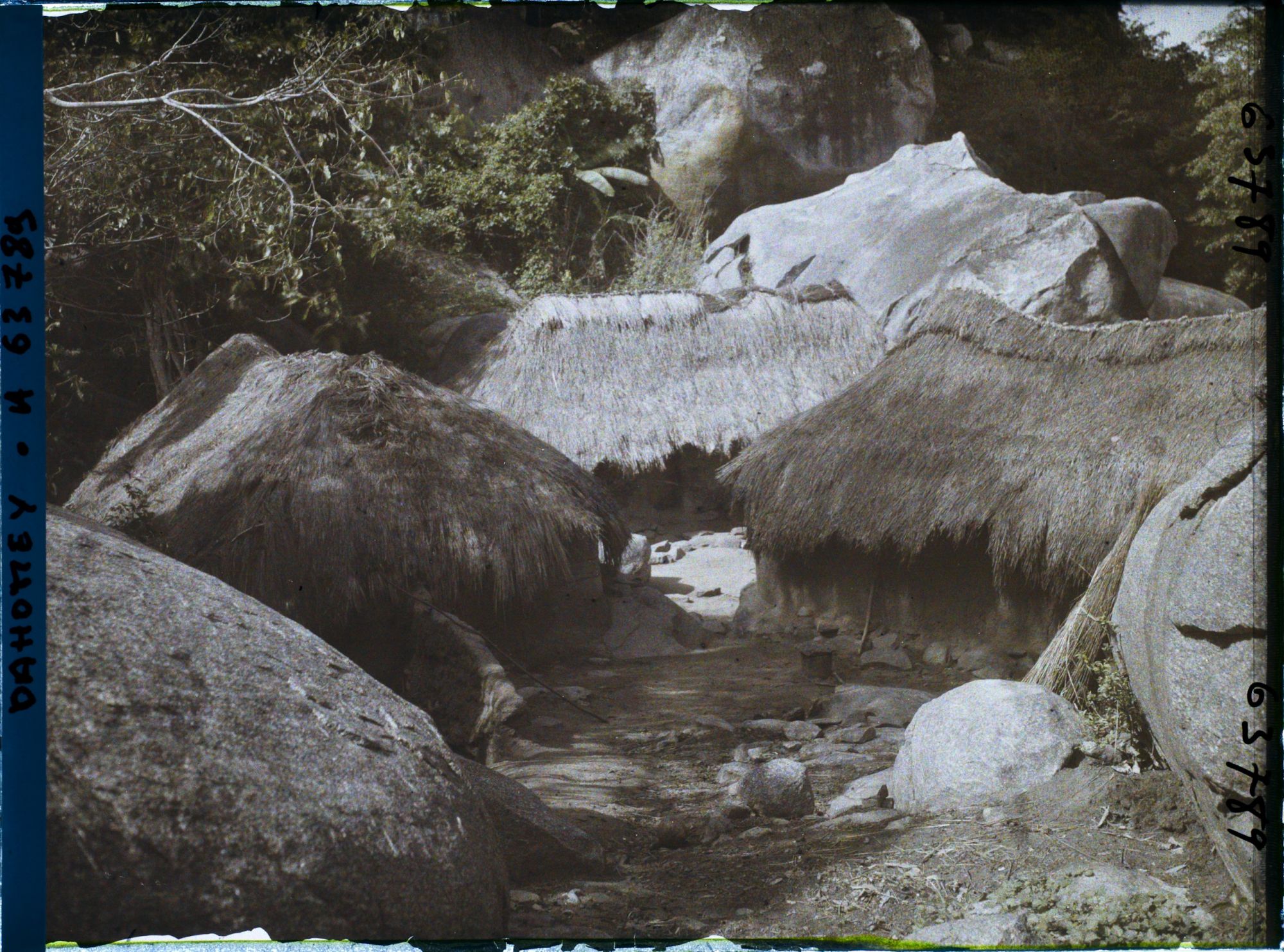 Image représentant Cases au sommet de la montagne