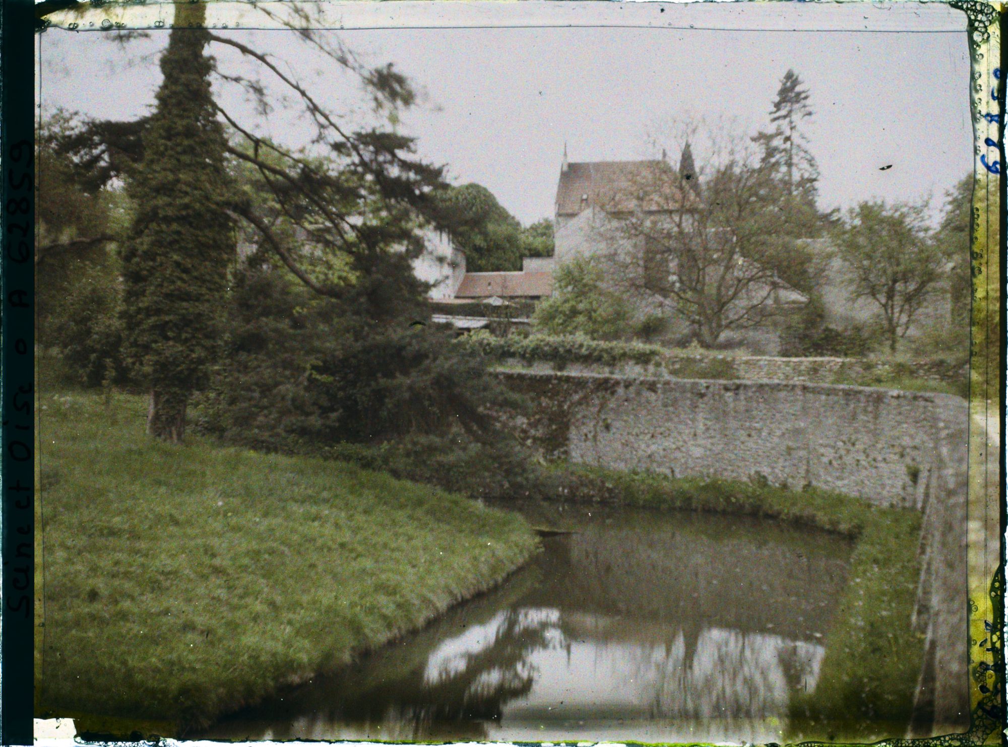 Image représentant Seine et Oise, St Nom la Bretèche, Vue sur le village