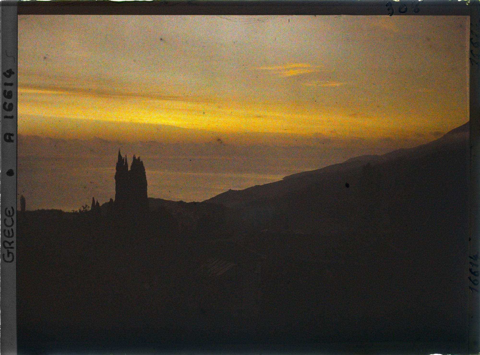Image représentant Mont Athos, Karyès, Levers de Soleil à Karyès