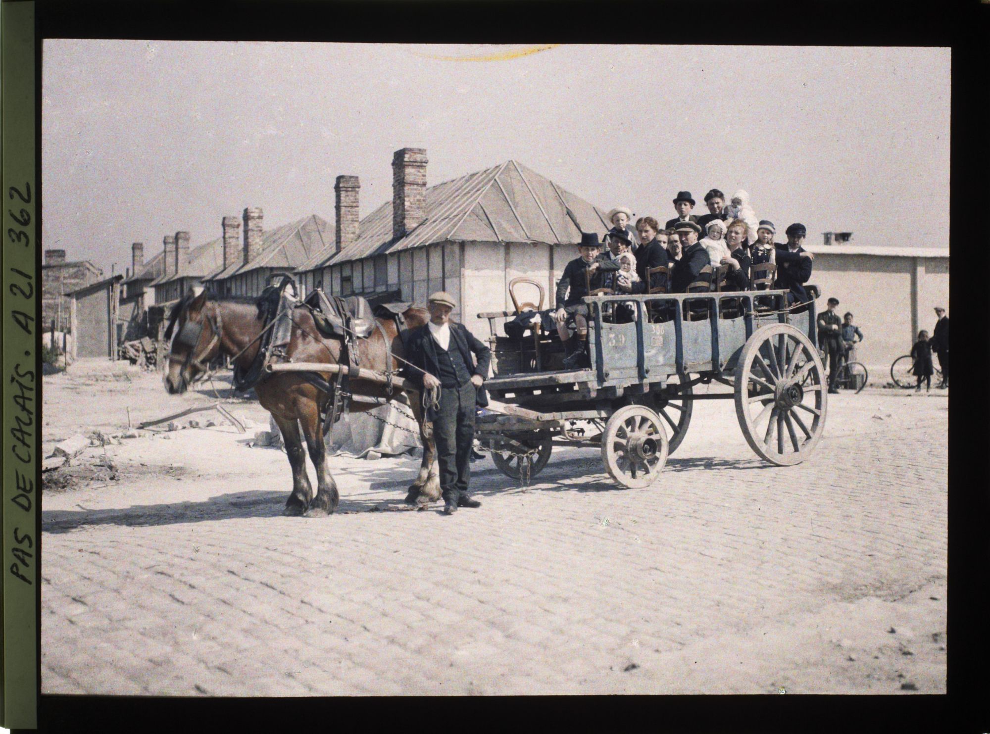Image représentant France, Lens, Une voiturée pour la Campagne
