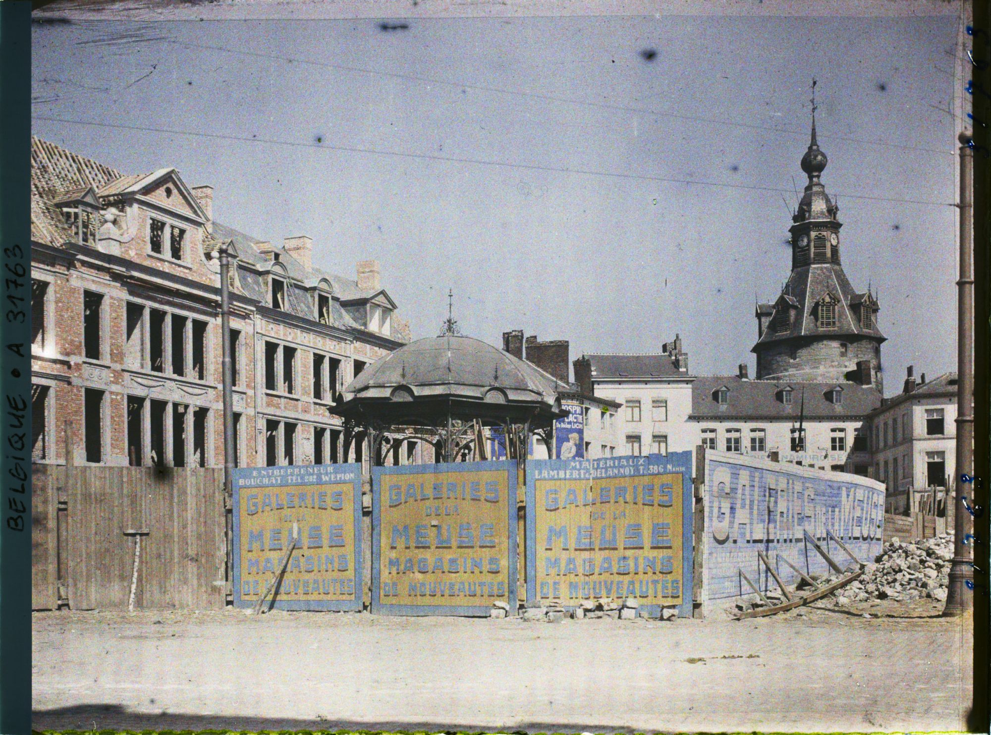 Image représentant Belgique, Namur, Nouvel aspect de l' ancienne Place d'Armes et le Beffroi