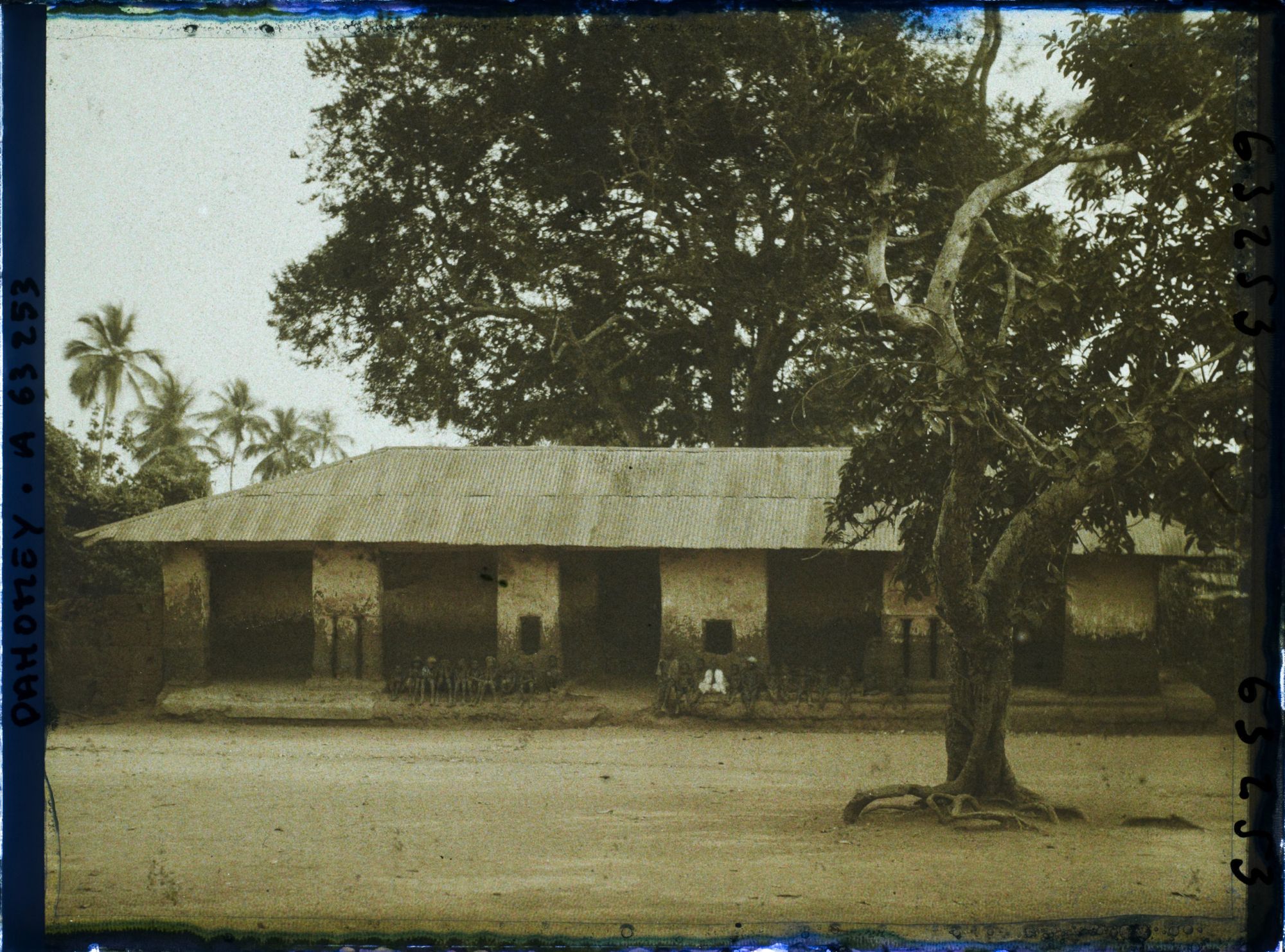 Image représentant Couvent du fétiche zozo ?