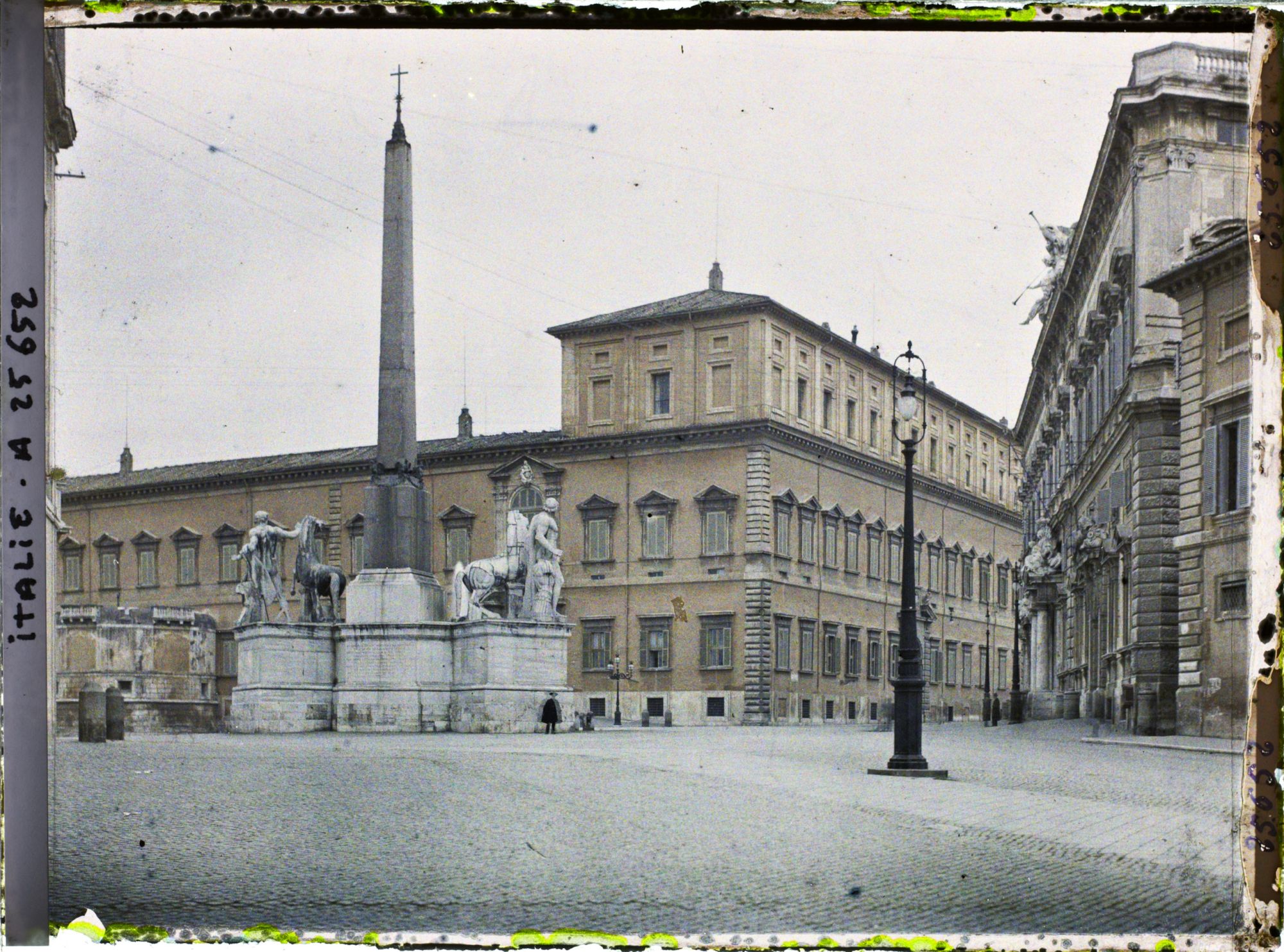 Image représentant Place du Quirinal et fontaine