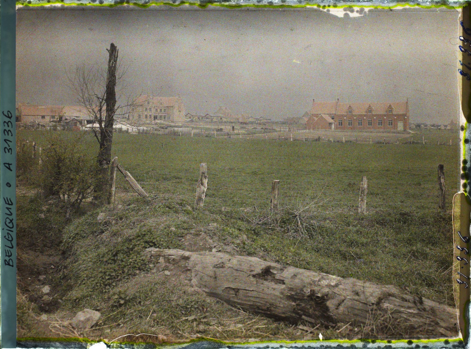 Image représentant Belgique, Passendacle, Aspect du Village  Sud Est