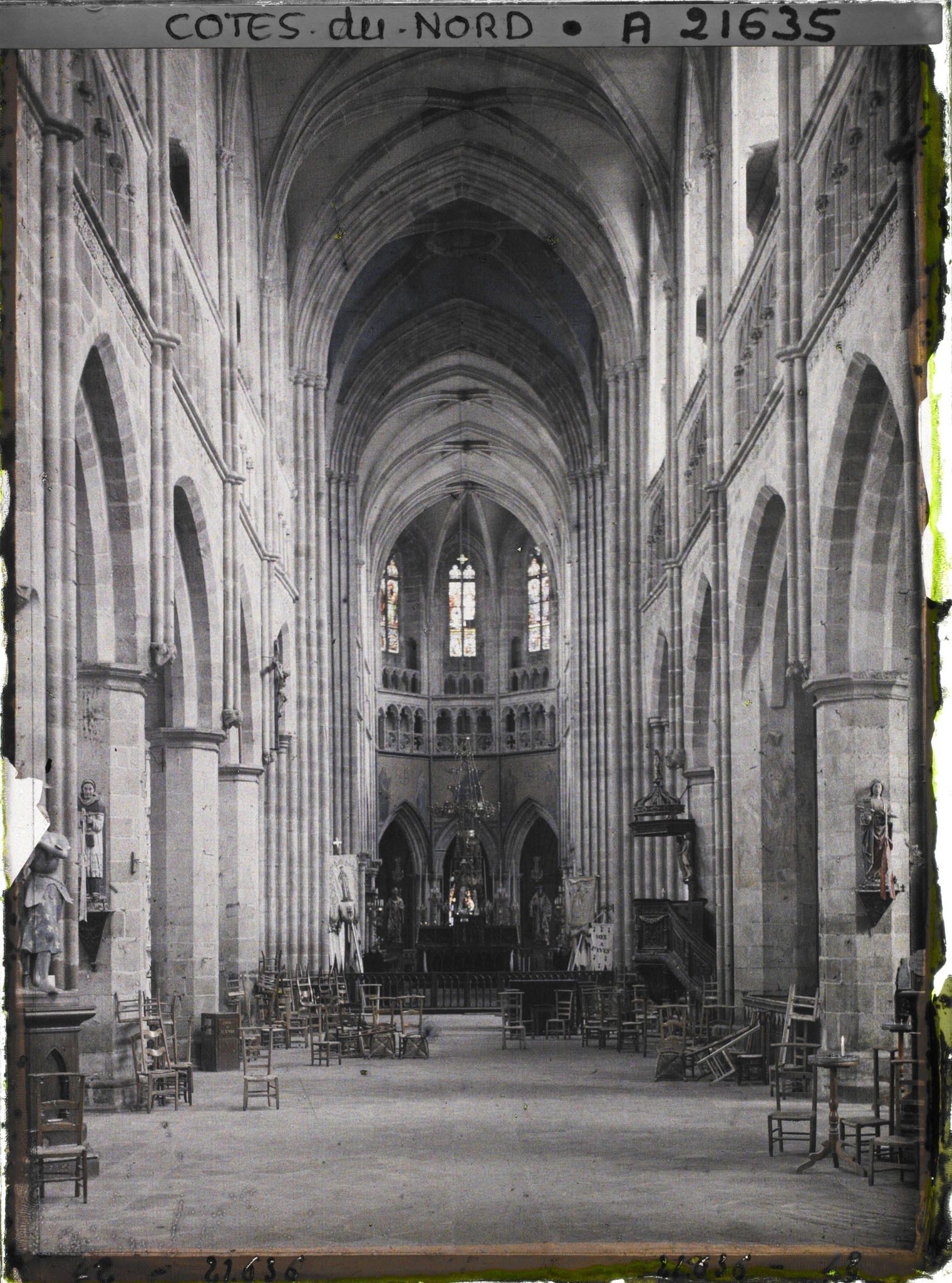 Image représentant Intérieur de la cathédrale Saint-Tugdual de Tréguier
