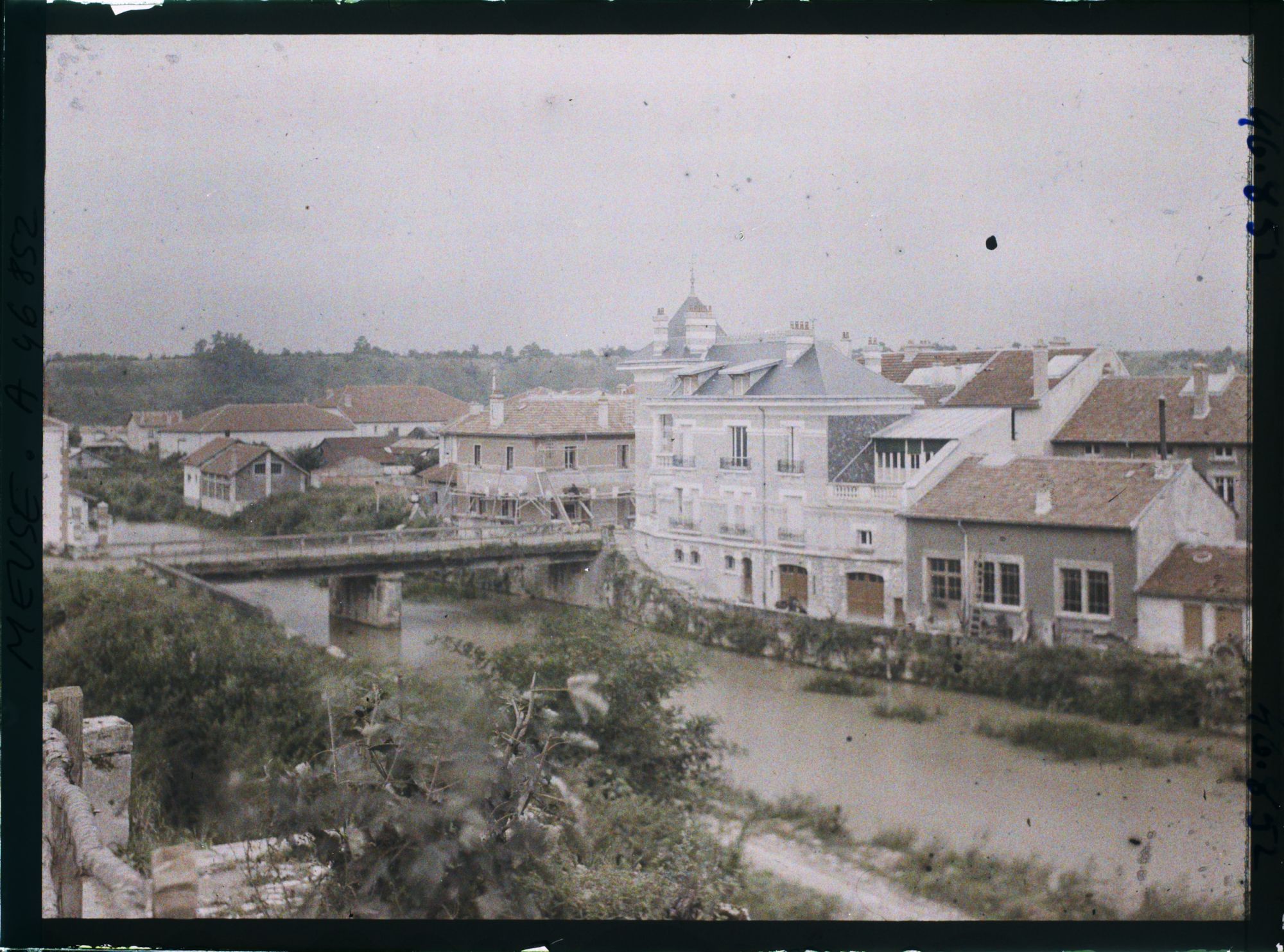 Image représentant France, Varennes (CT) Meuse (1840h), Vue vers le Pont
