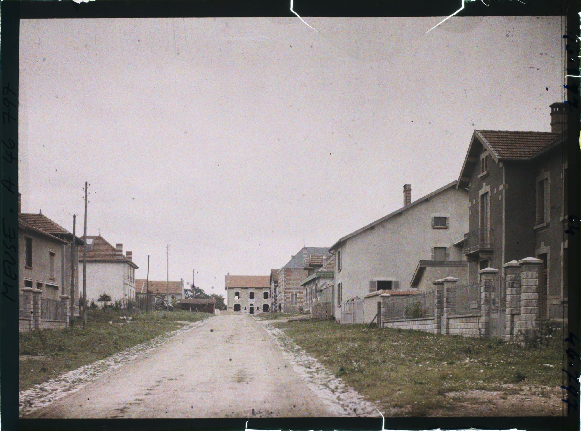 Image représentant France, Neuvilly (Meuse) (3374h), Rte de Clermont Coté Nord