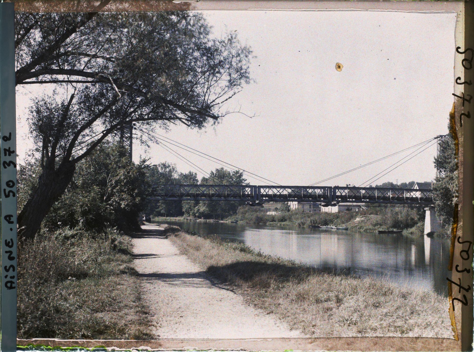 Image représentant France, Pommiers, Le nouveau Pont