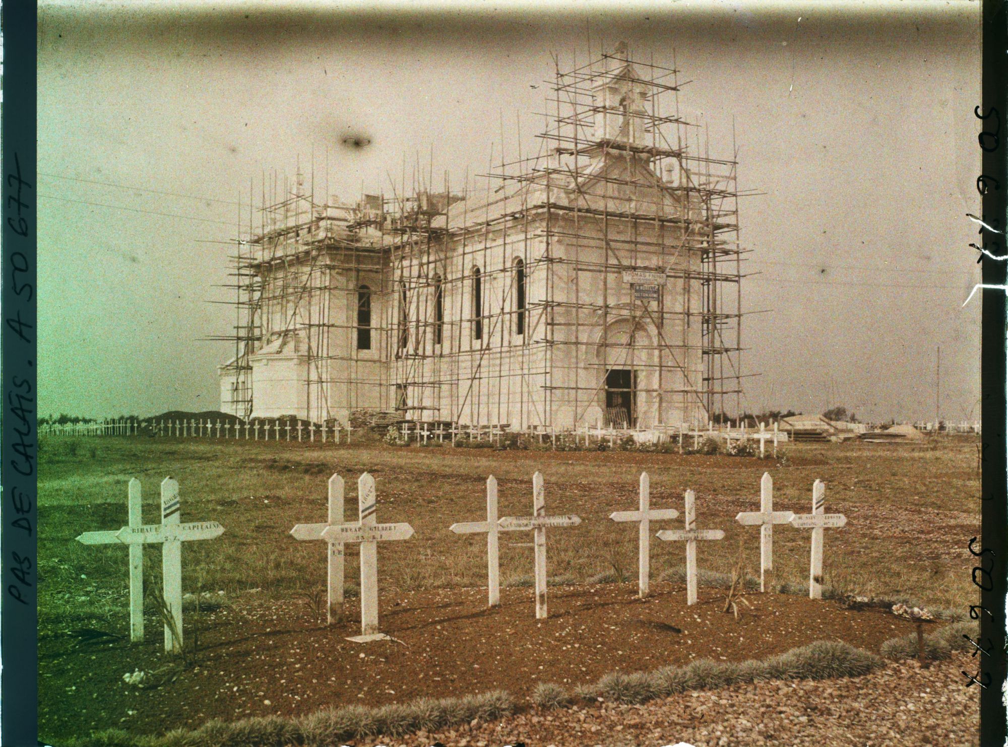 Image représentant France, Ne De de Lorette, Façade de la Chapelle