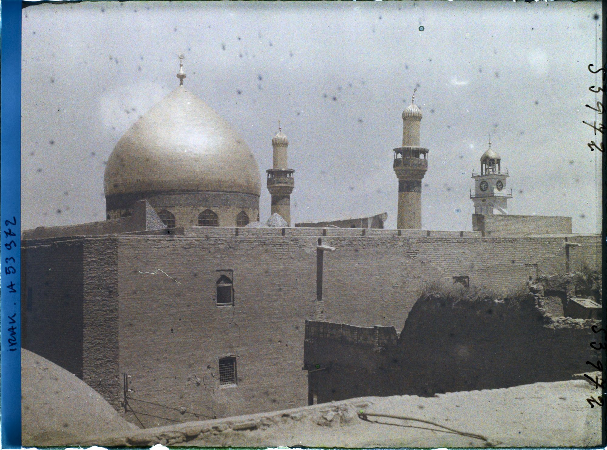 Image représentant Dôme et minarets de la mosquée funéraire d'Ali