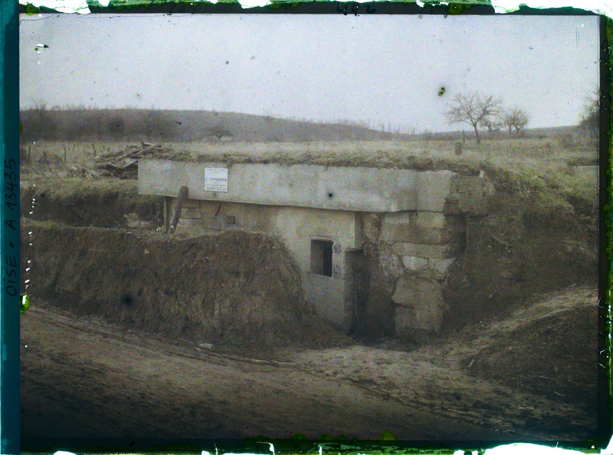 Image représentant France, Lassigny, Un abri boche conservé par le ministère de la guerre comme vestige historique