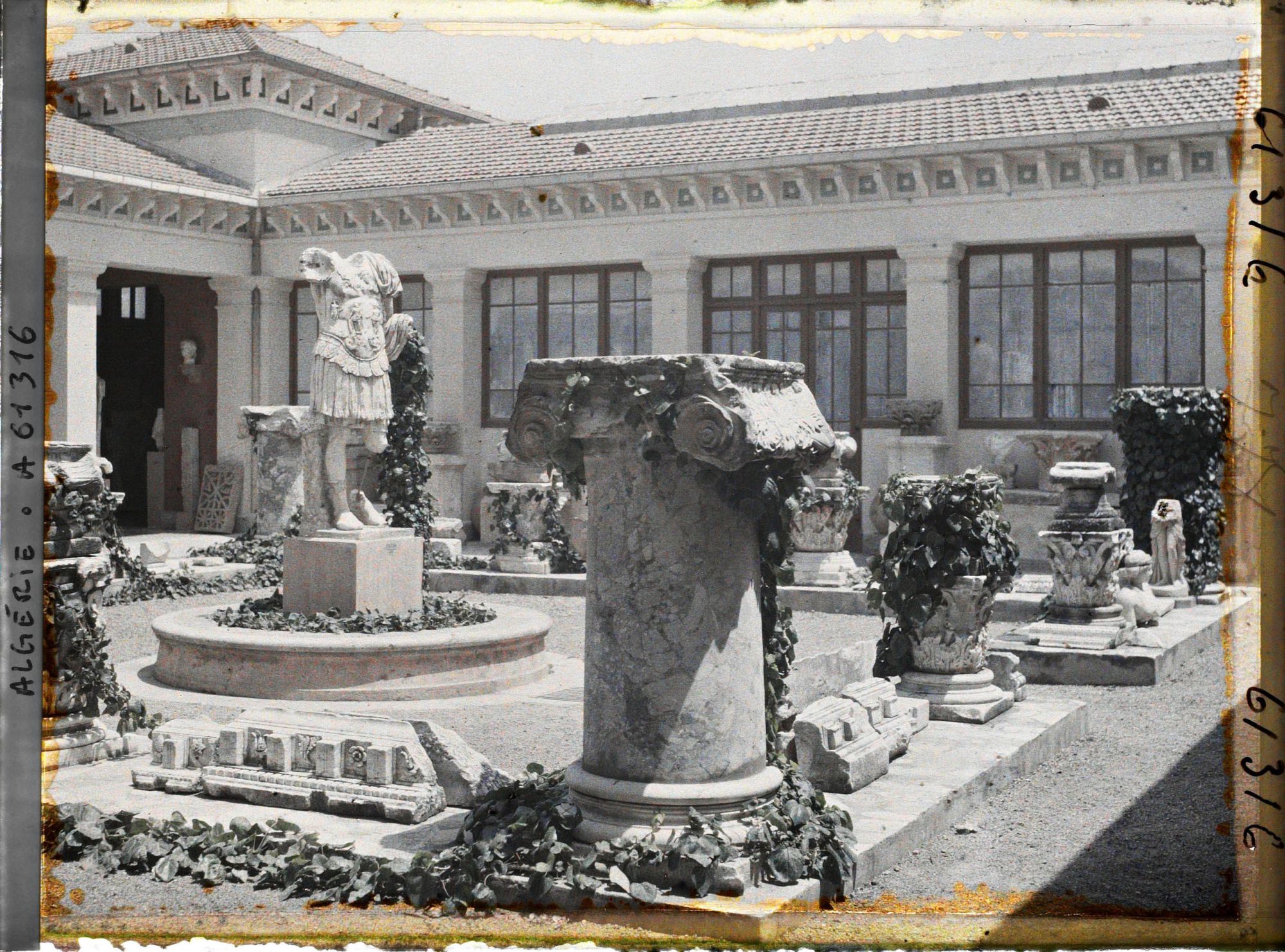 Image représentant La cour du musée