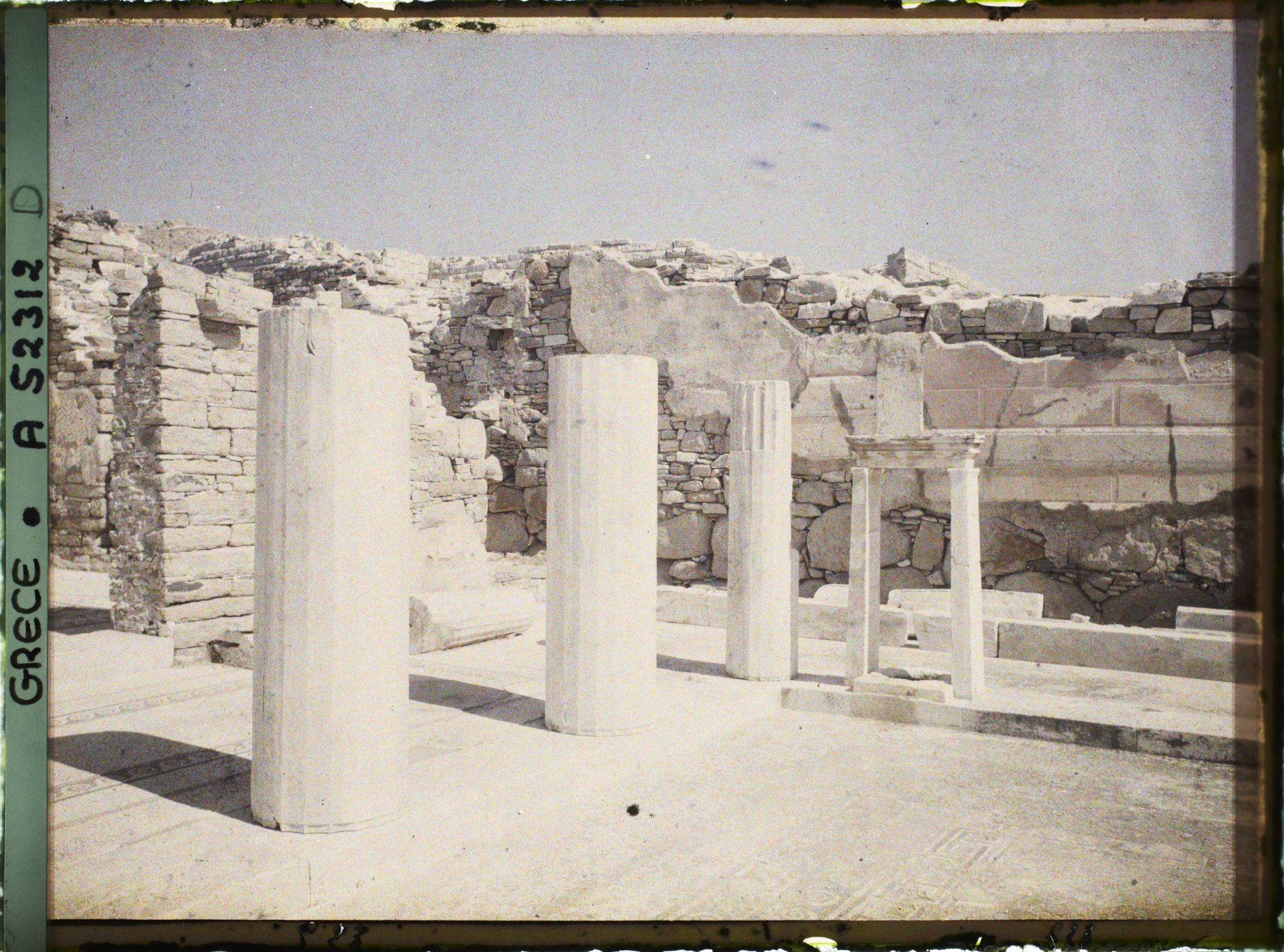 Image représentant La Cour de la Maison du Trident