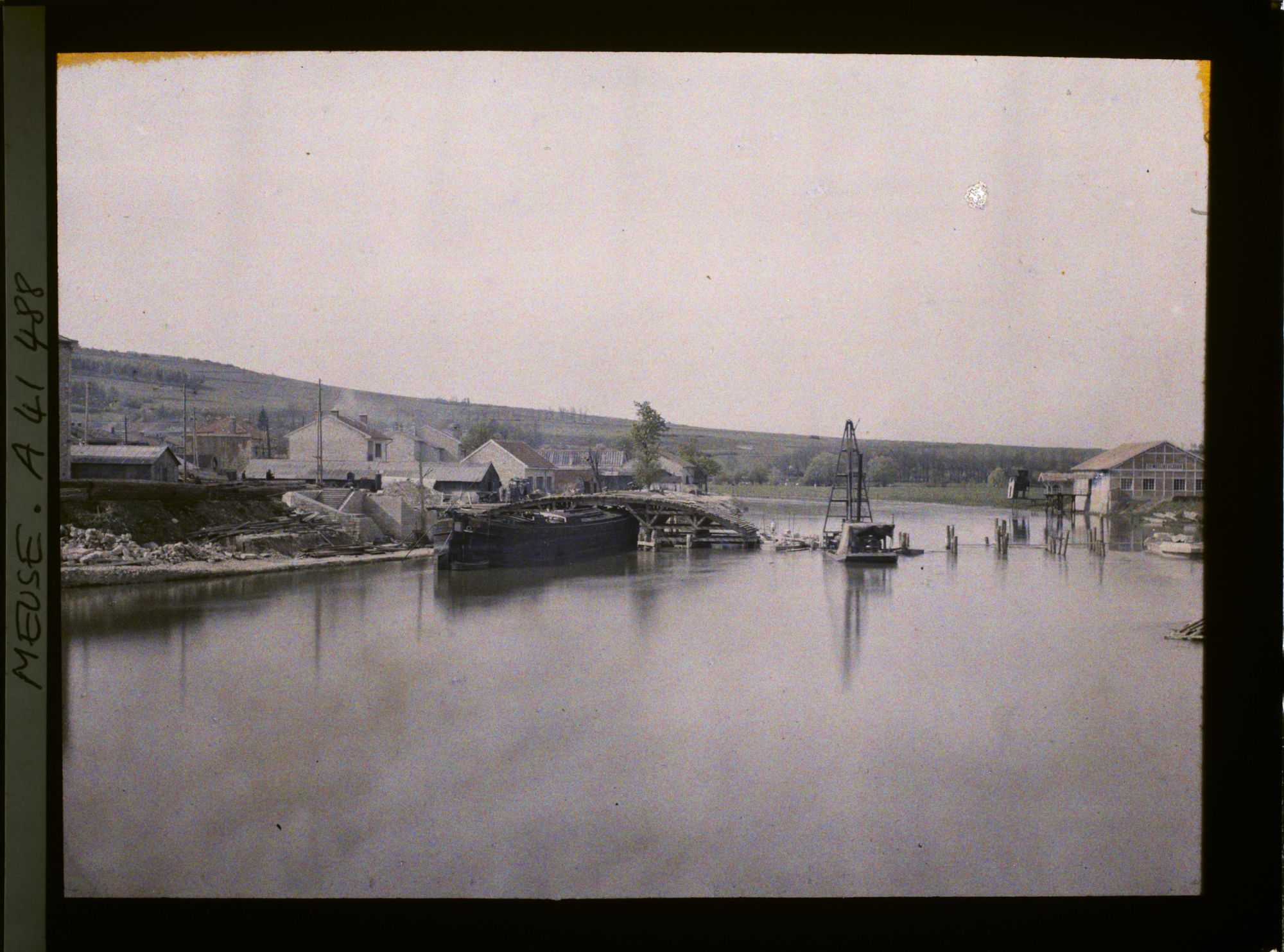 Image représentant France, St Mihiel, La Meuse vers le nouveau Pont