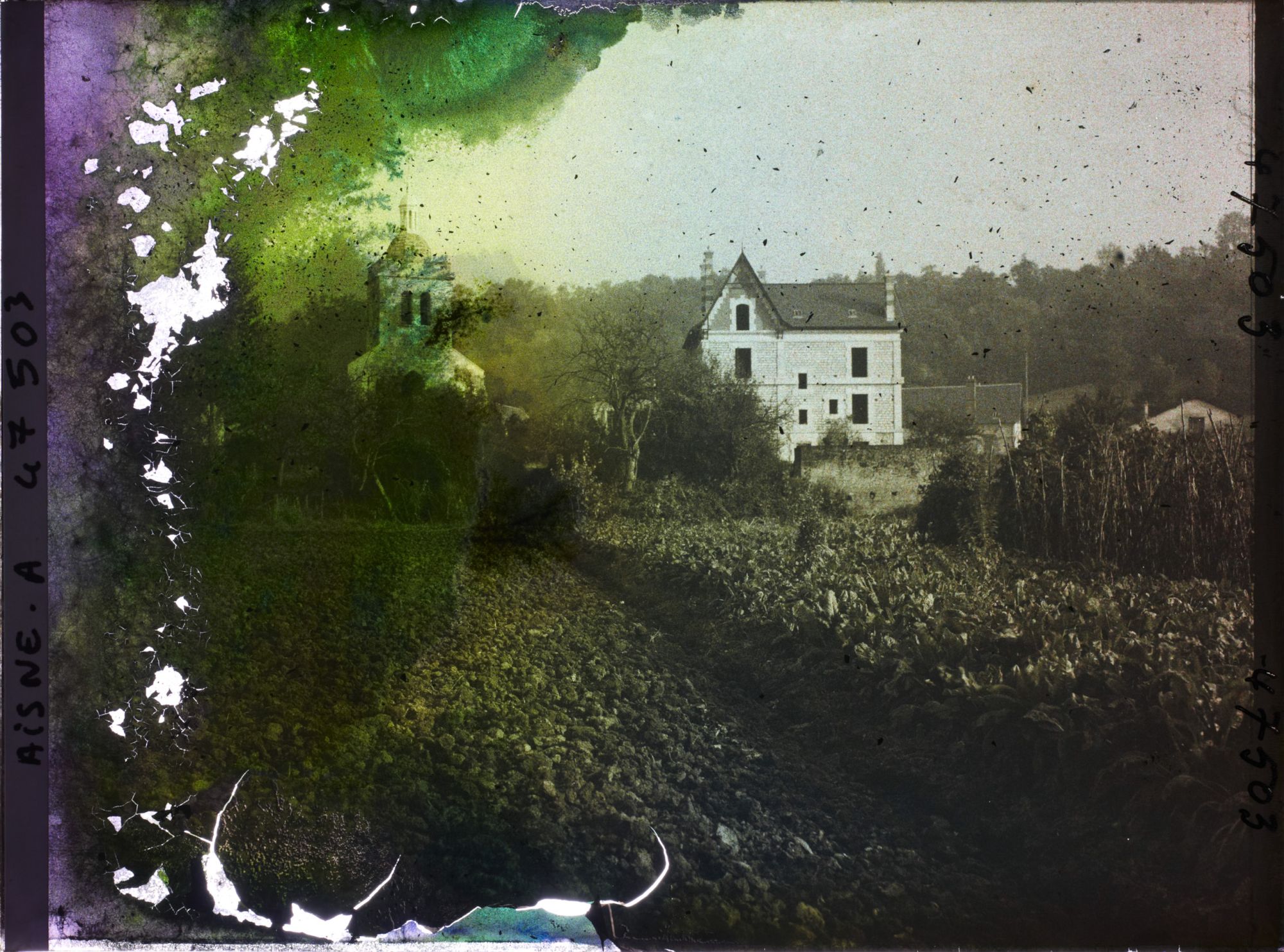 Image représentant France, St Christophe-à-Berry, Vue vers l'Eglise