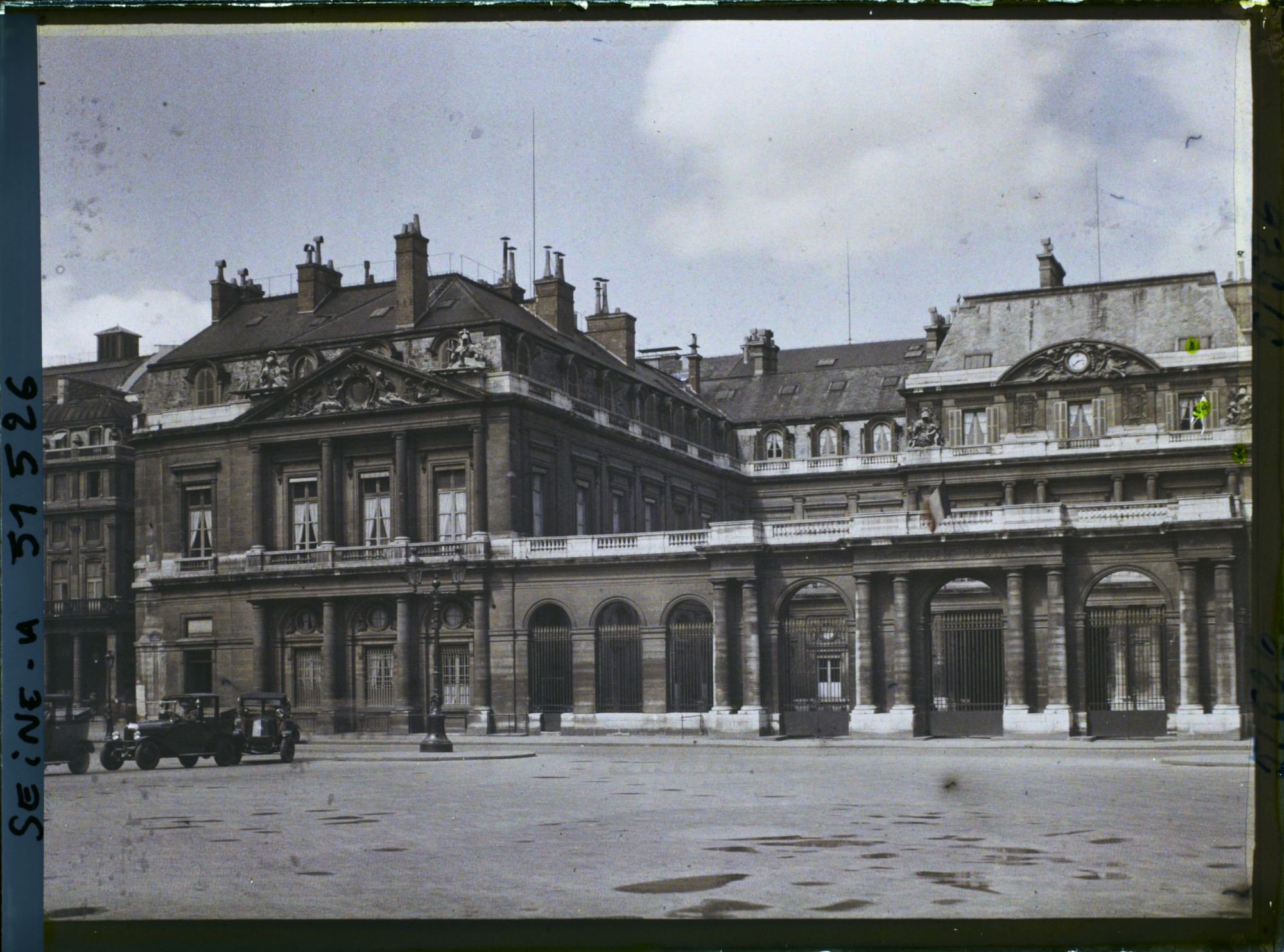 Image représentant Le Conseil d'État place du Palais-Royal