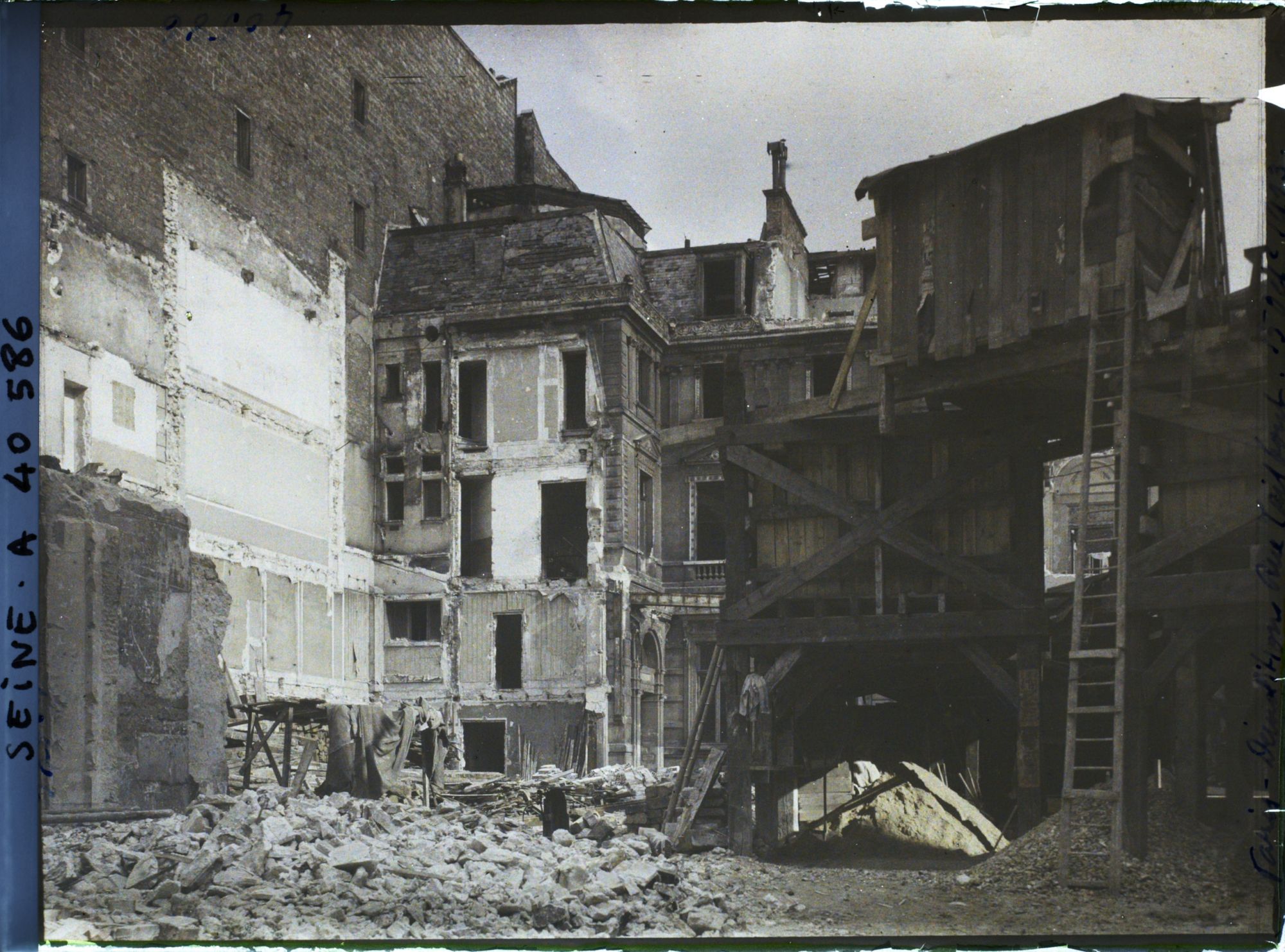 Image représentant Le prolongement du boulevard Haussmann, démolitions rue Taitbout