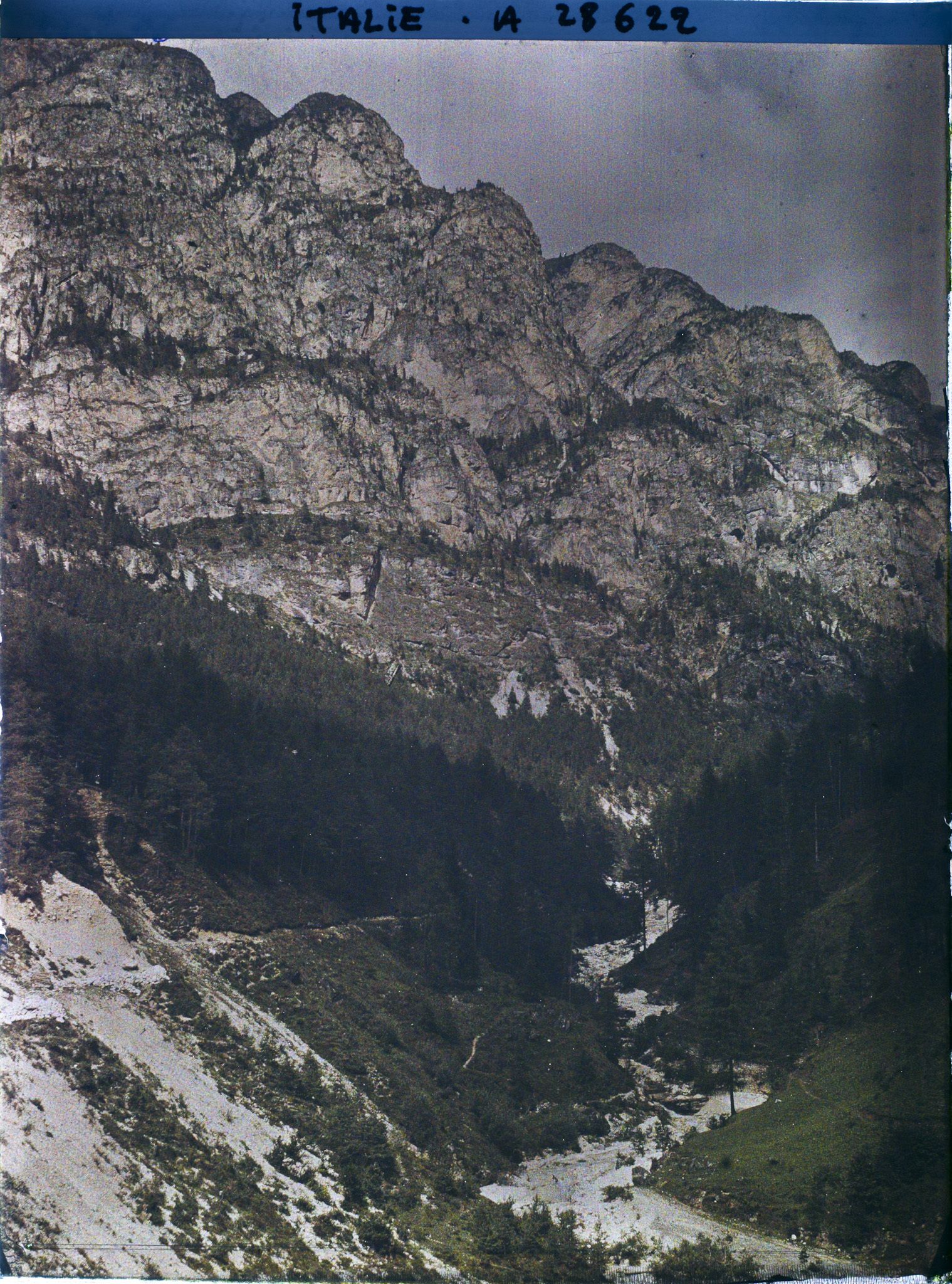 Image représentant La vallée de Ciamin (Tschaminbach), au pied du massif du Catinaccio (Rosengarten)