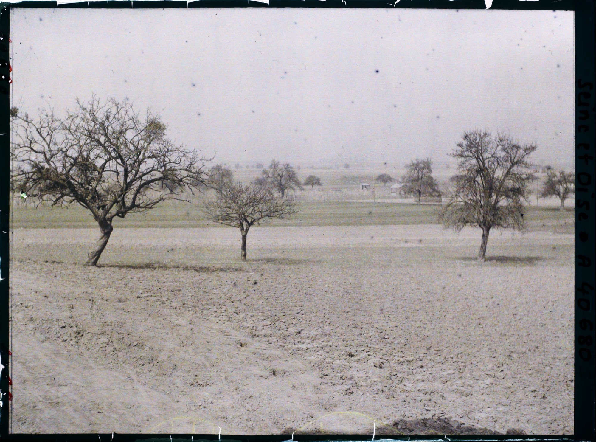 Image représentant France, Les Clayes, Vue des Champs près du Village vue prise vers le N-O.