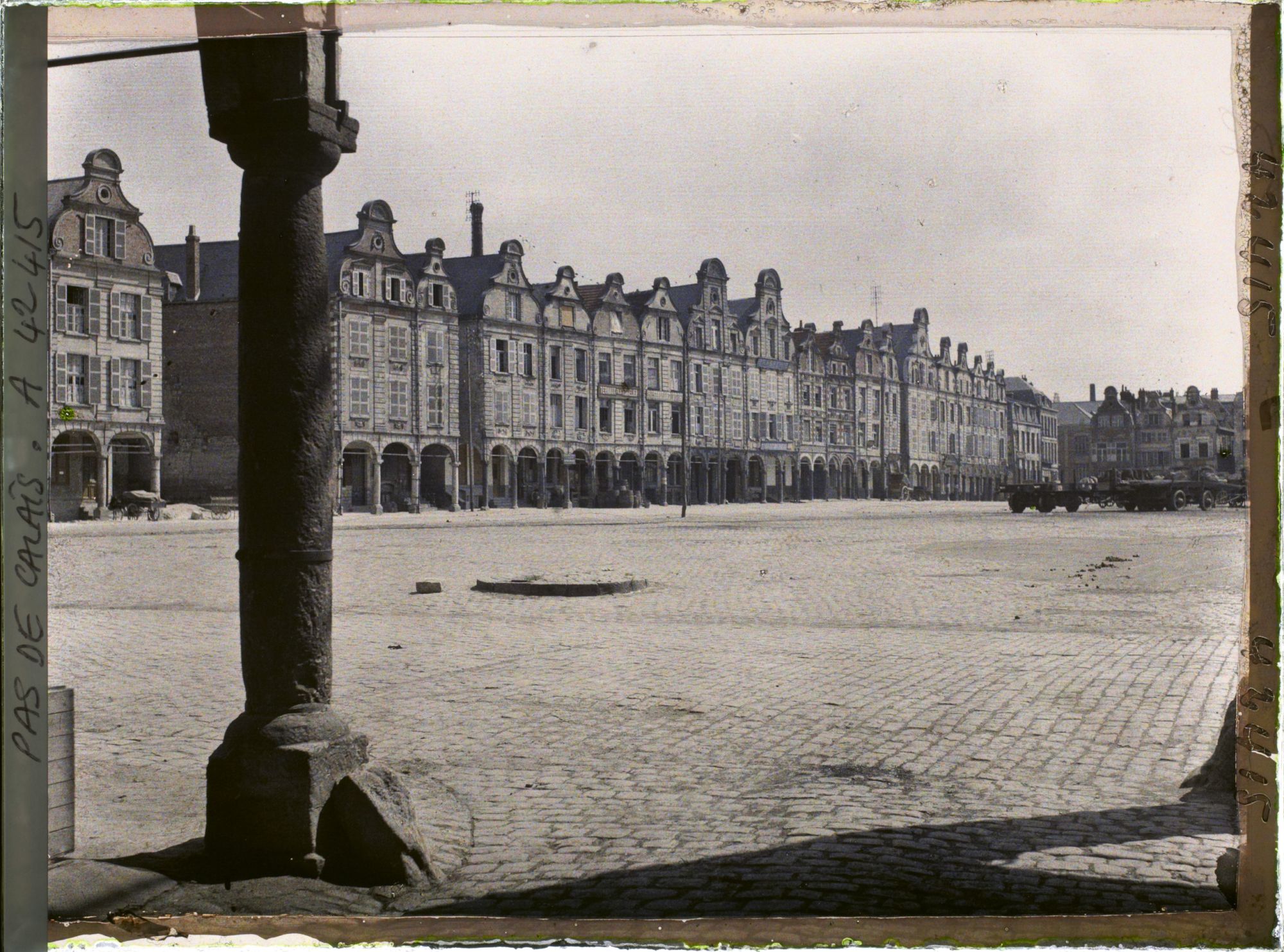 Image représentant France, Arras, Grande Place vers le Nord-Est